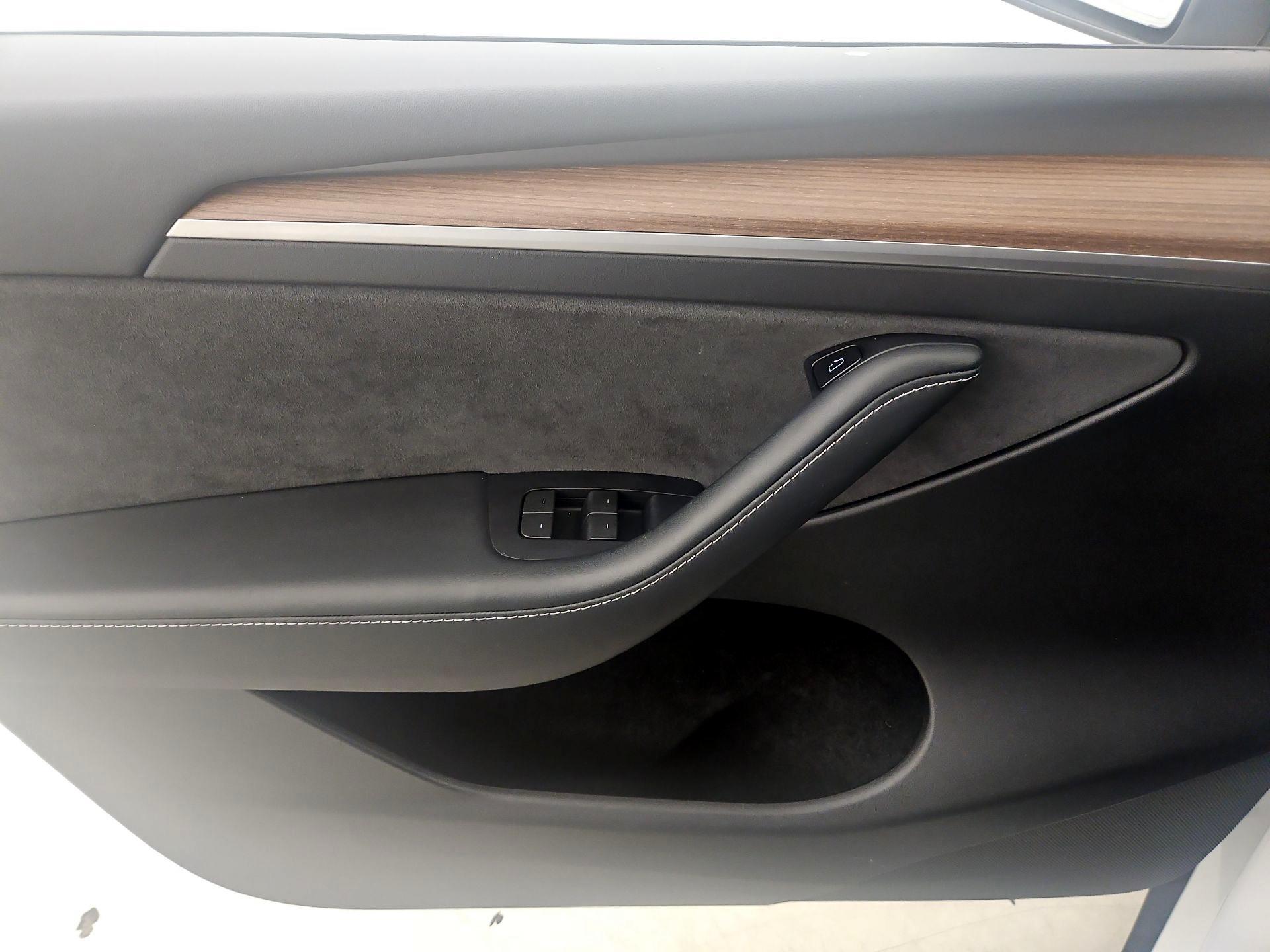 Thumbnail: 2023 Tesla Model Y - 12