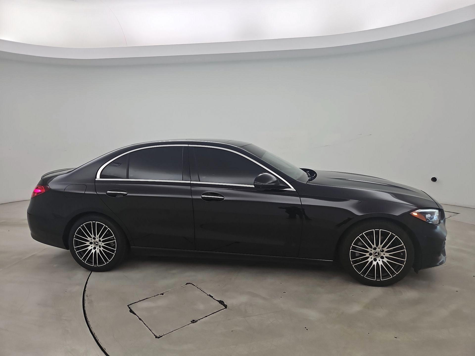 Thumbnail: 2022 Mercedes-Benz C-Class - 4