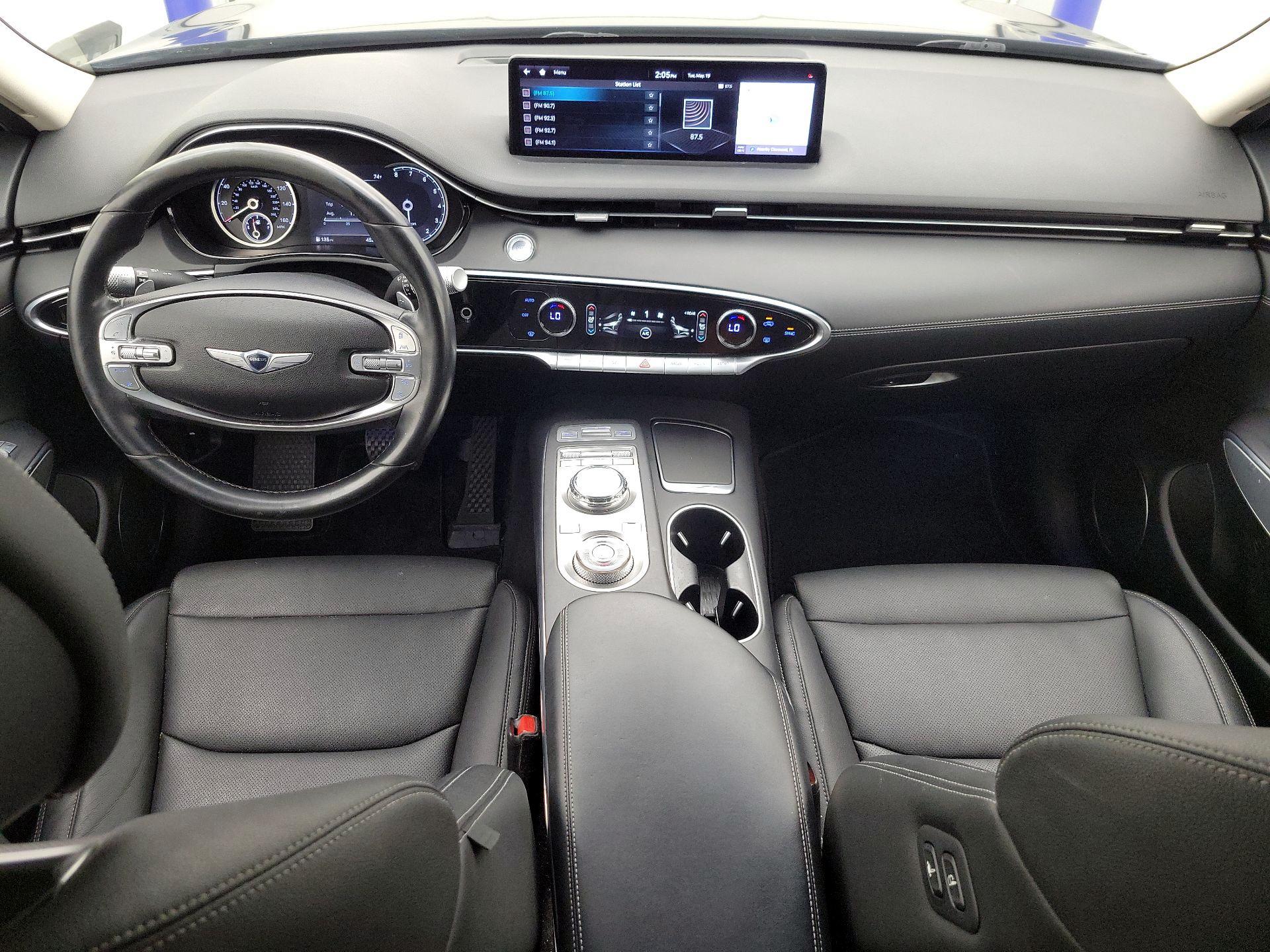 Thumbnail: 2022 Genesis GV70 - 9