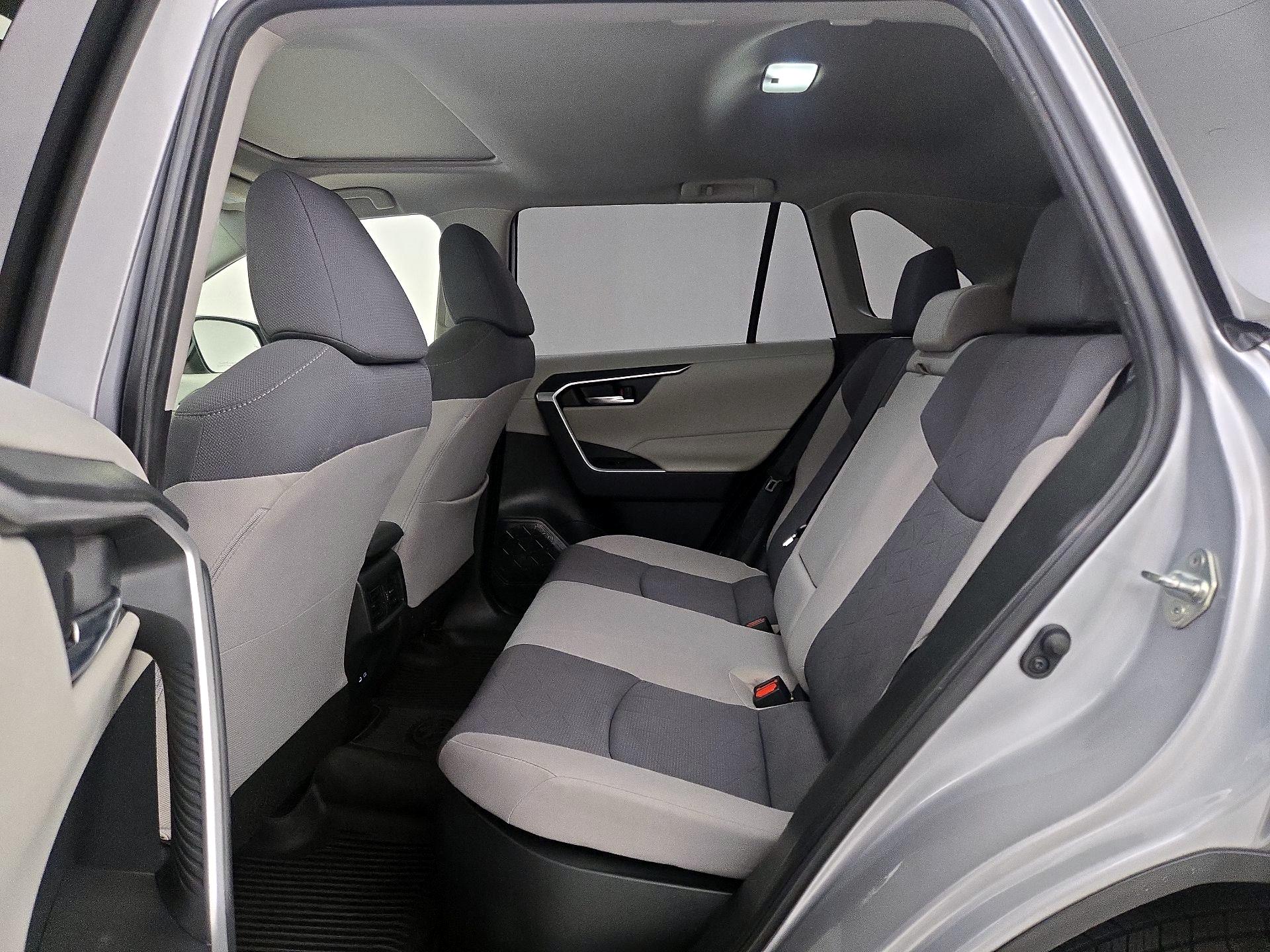 Thumbnail: 2023 Toyota RAV4 - 20