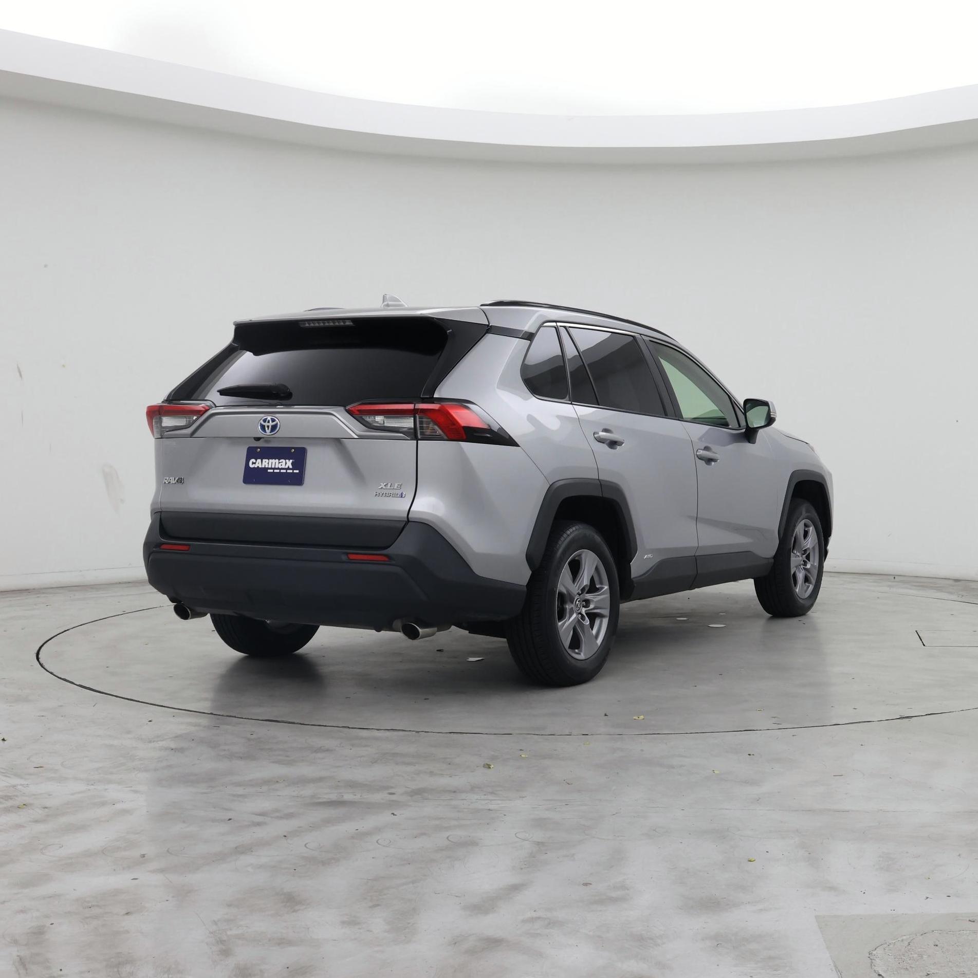 Thumbnail: 2023 Toyota RAV4 - 8