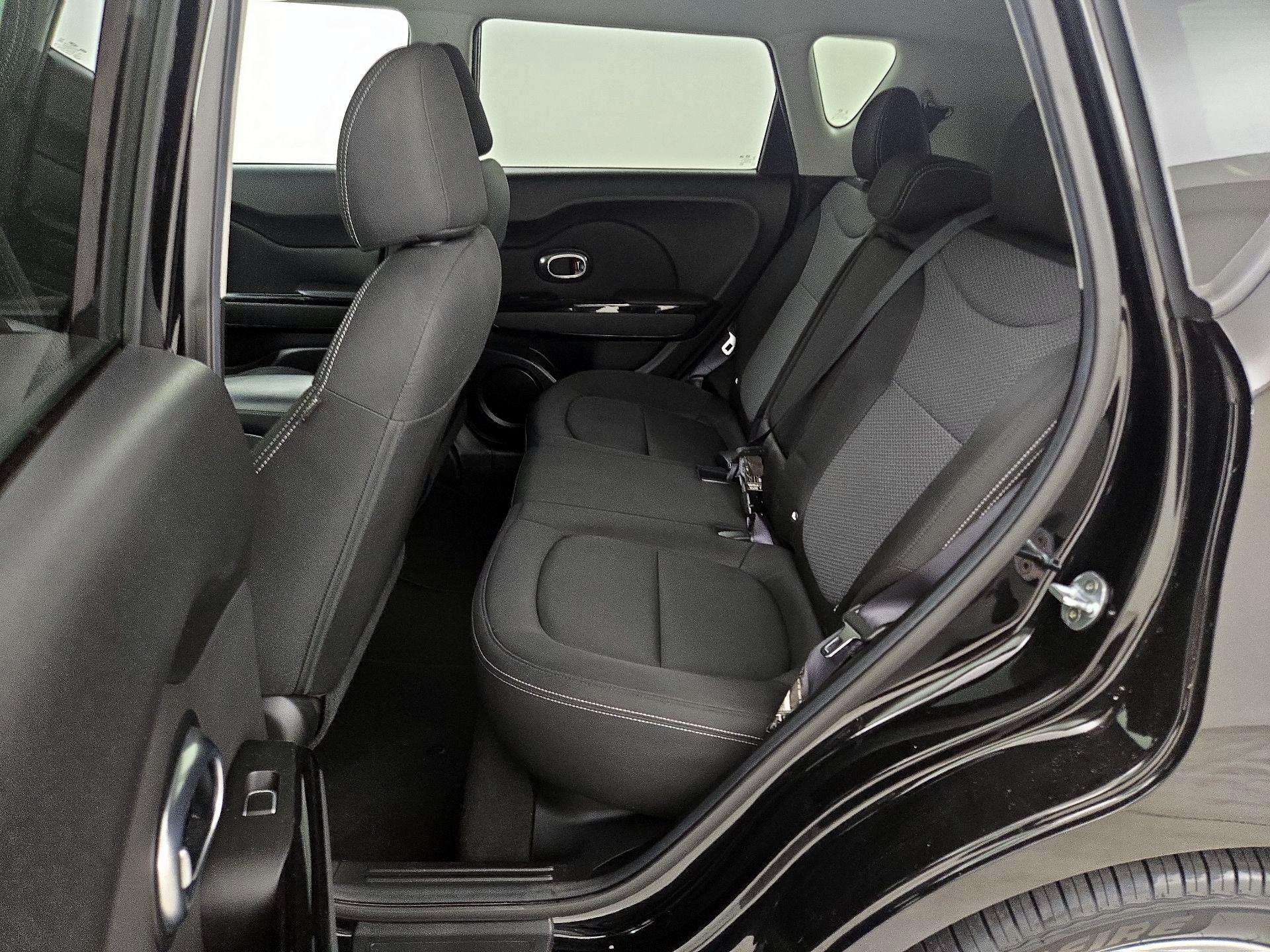 Thumbnail: 2017 Kia Soul - 20