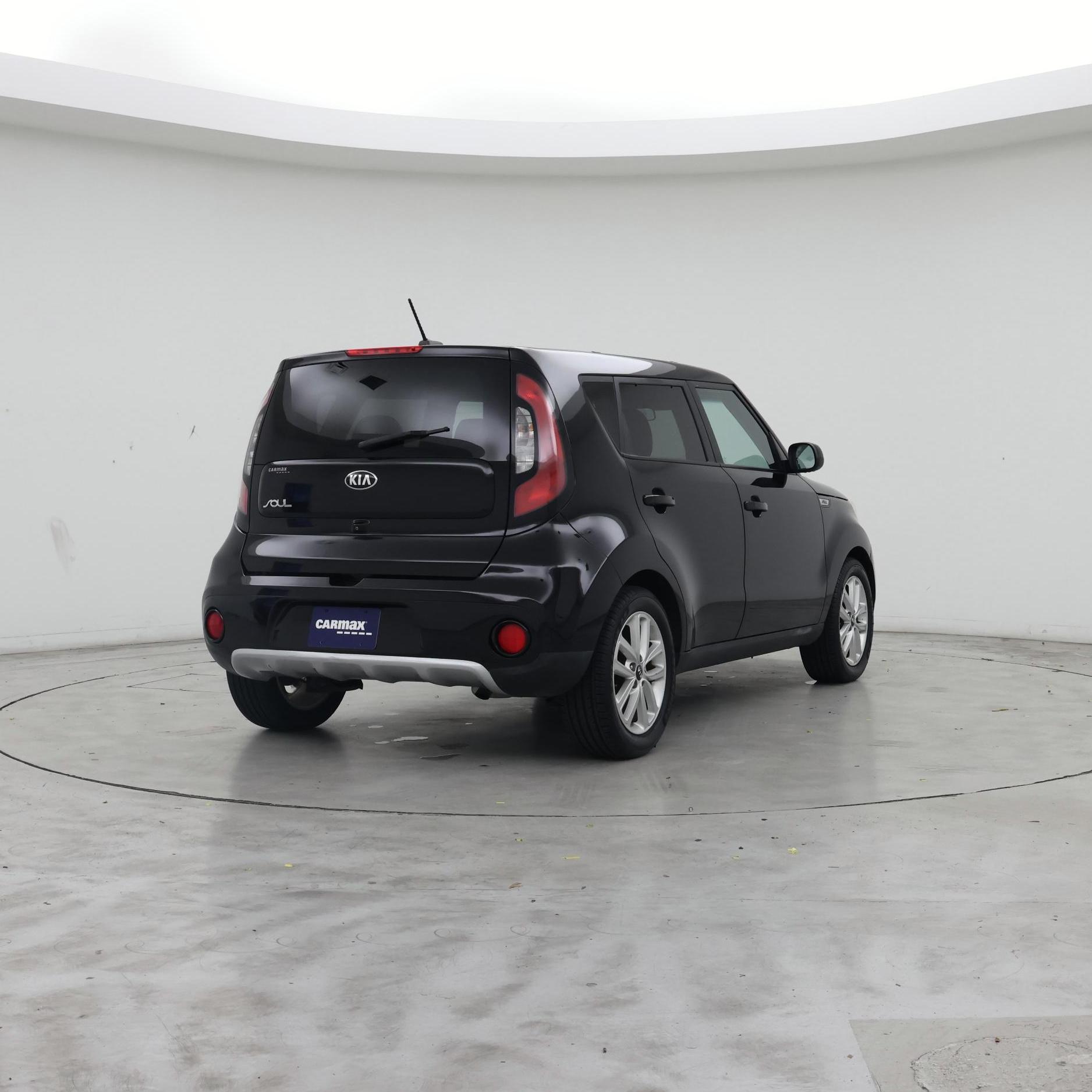 Thumbnail: 2017 Kia Soul - 8