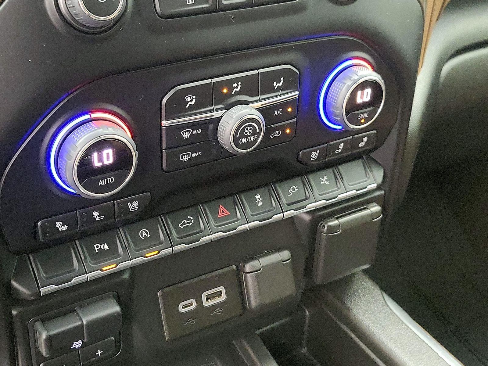 2021 Chevrolet Silverado 1500 High Country - Photo 18