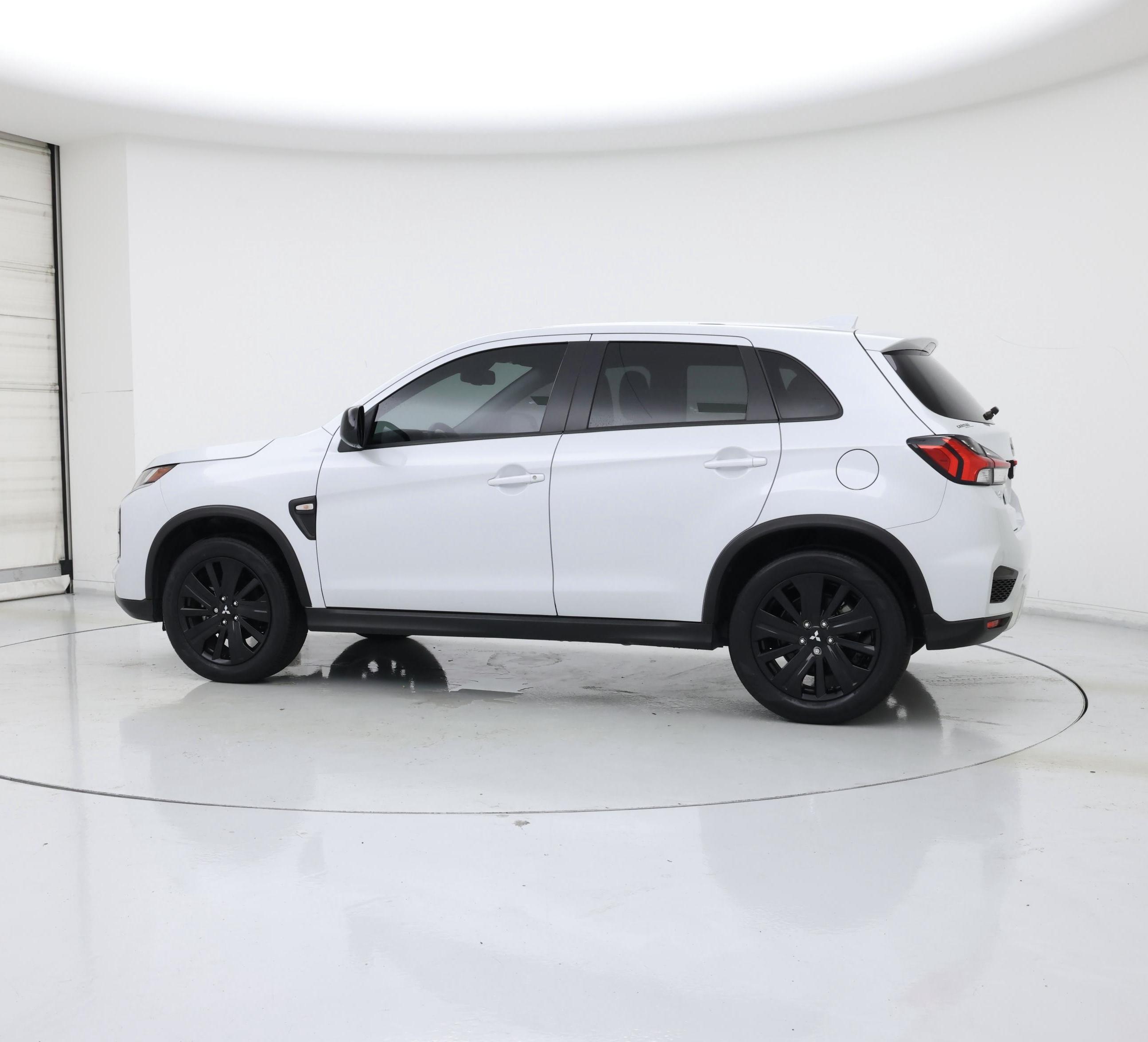 Thumbnail: 2022 Mitsubishi Outlander Sport - 6