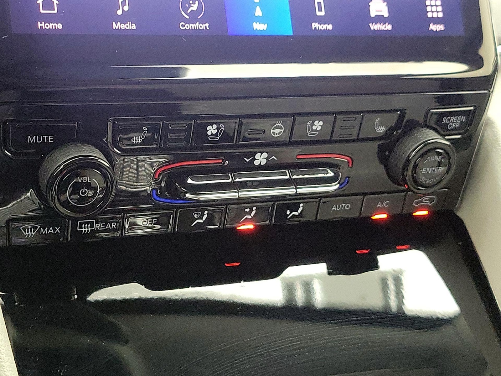 2023 Jeep Grand Cherokee Overland - Photo 18