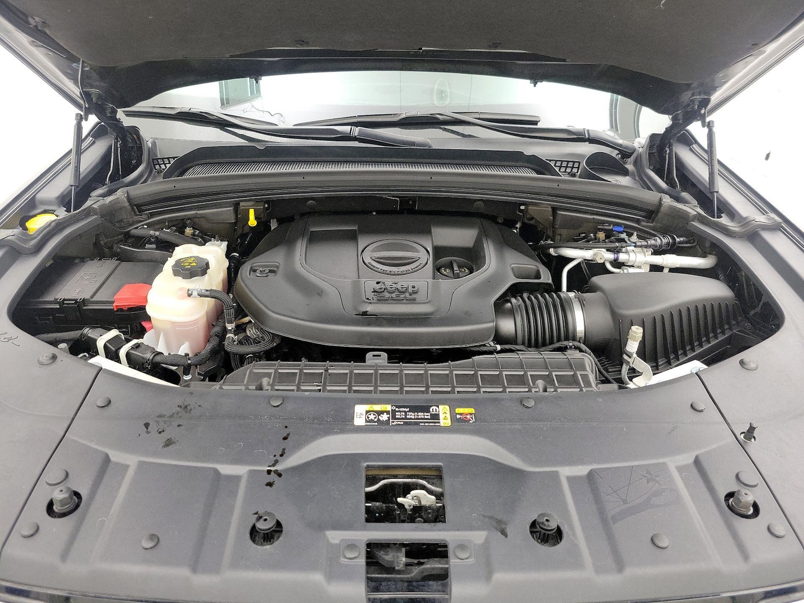 2023 Jeep Grand Cherokee Overland - Photo 24