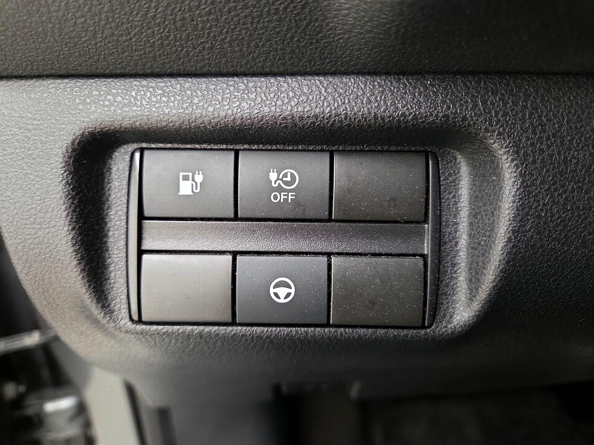 Thumbnail: 2020 Nissan Leaf - 13