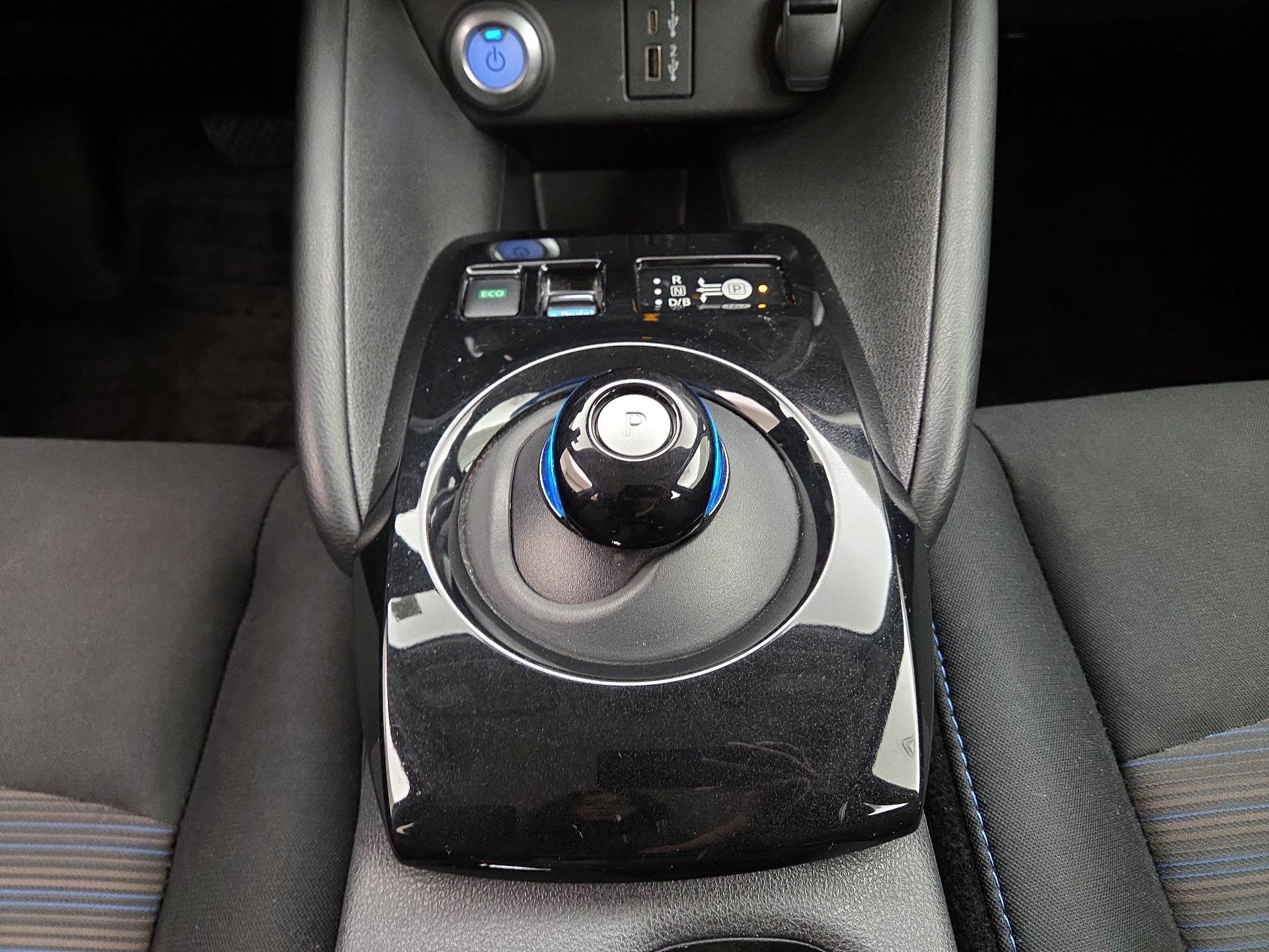 Thumbnail: 2020 Nissan Leaf - 18