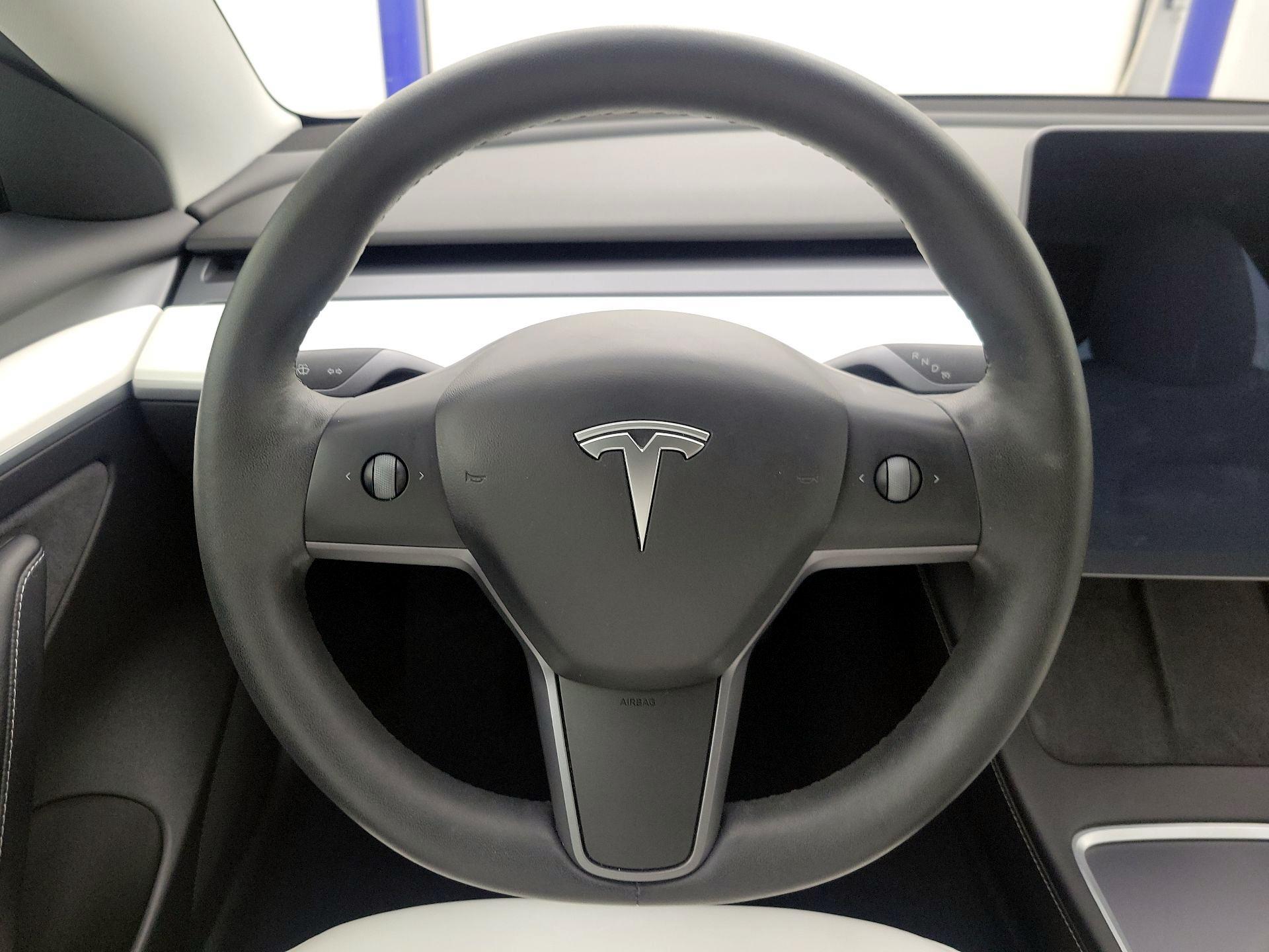 Thumbnail: 2021 Tesla Model 3 - 10