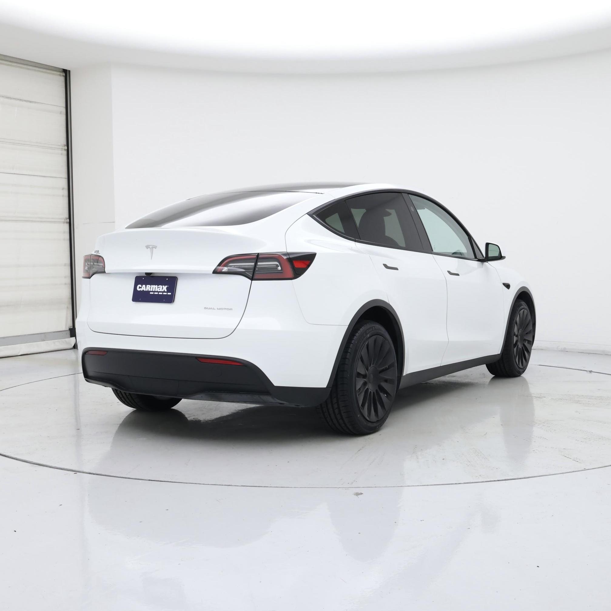 Thumbnail: 2023 Tesla Model Y - 8