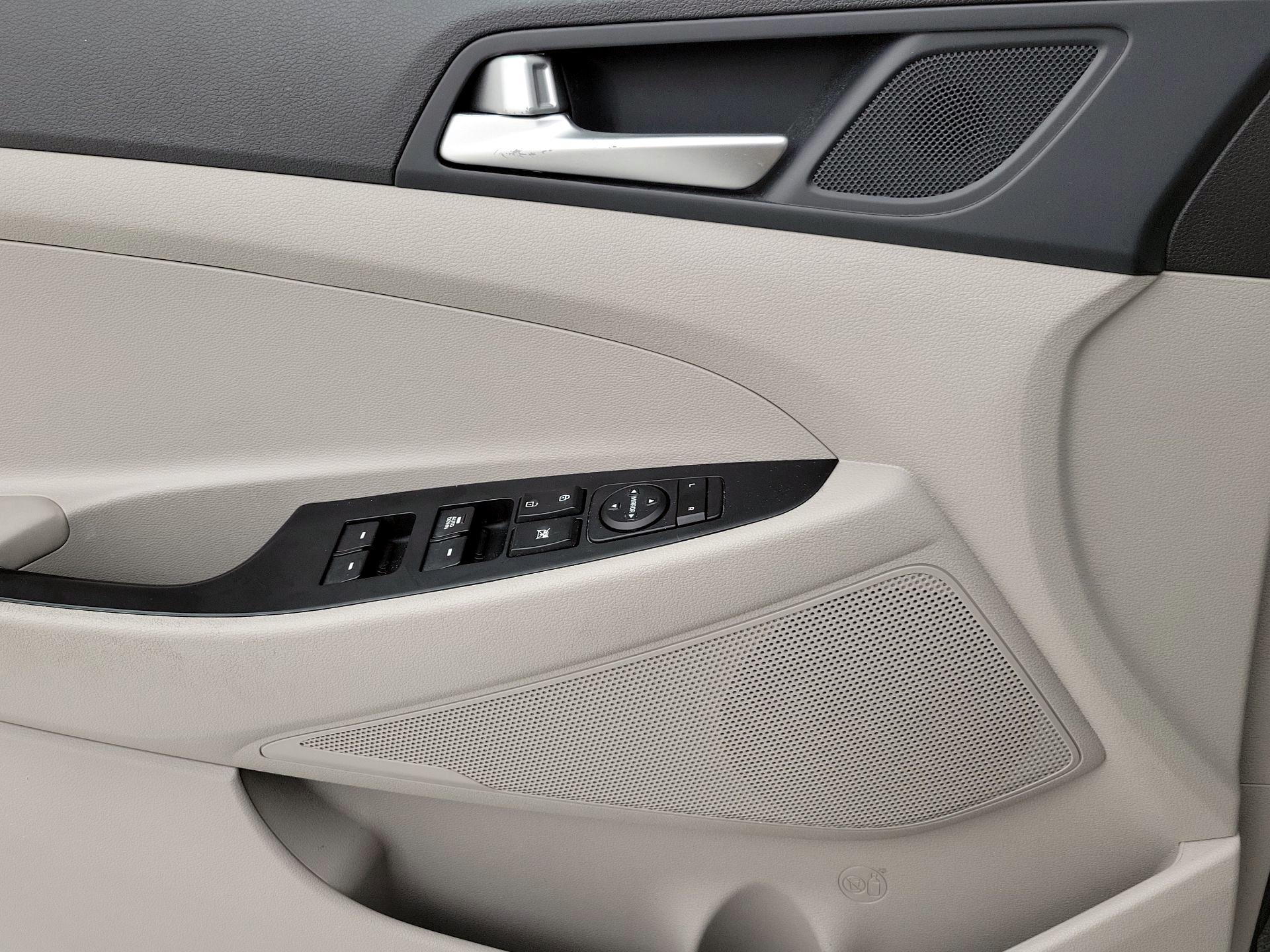 Thumbnail: 2020 Hyundai Tucson - 12