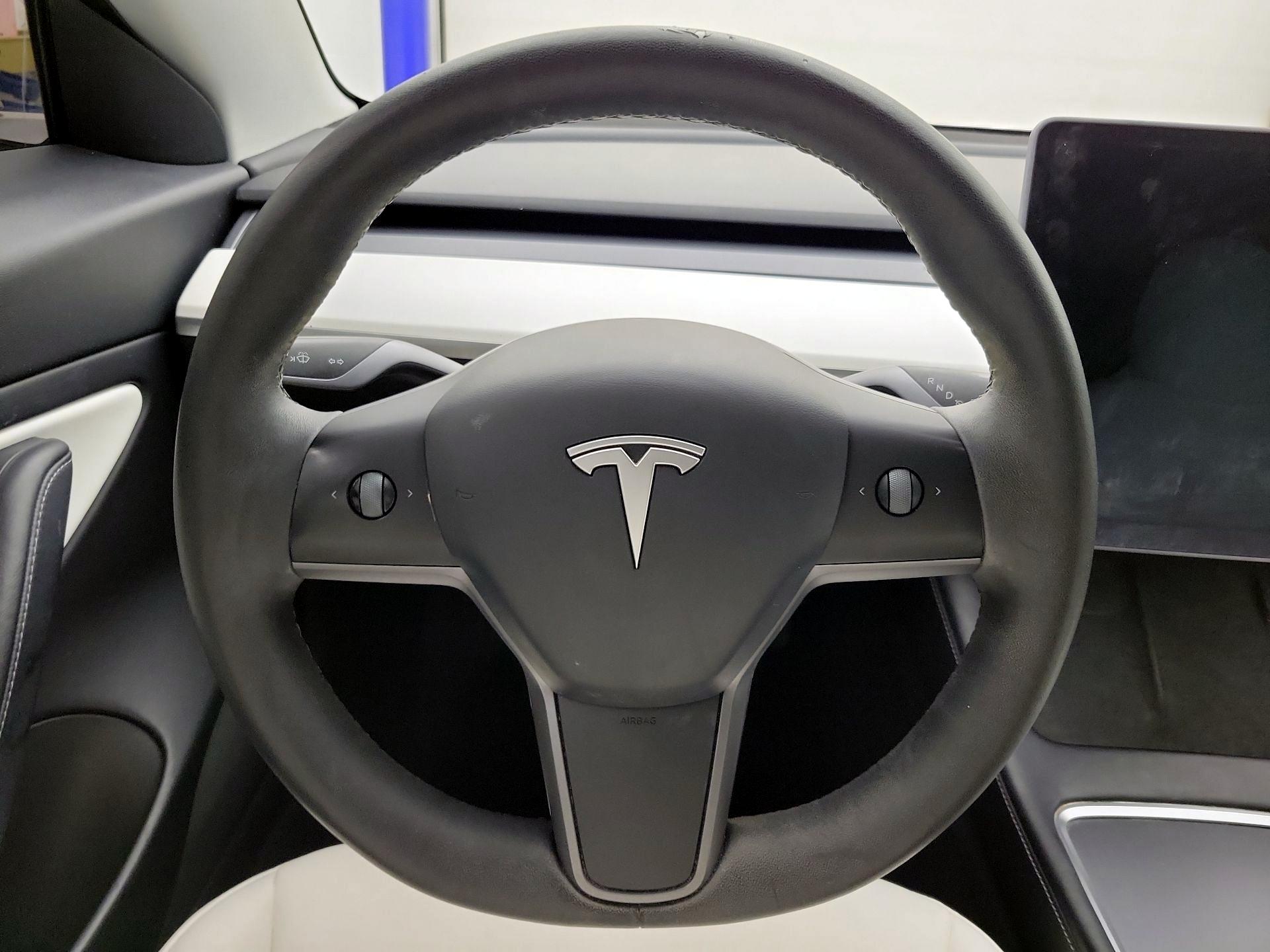 Thumbnail: 2021 Tesla Model 3 - 10