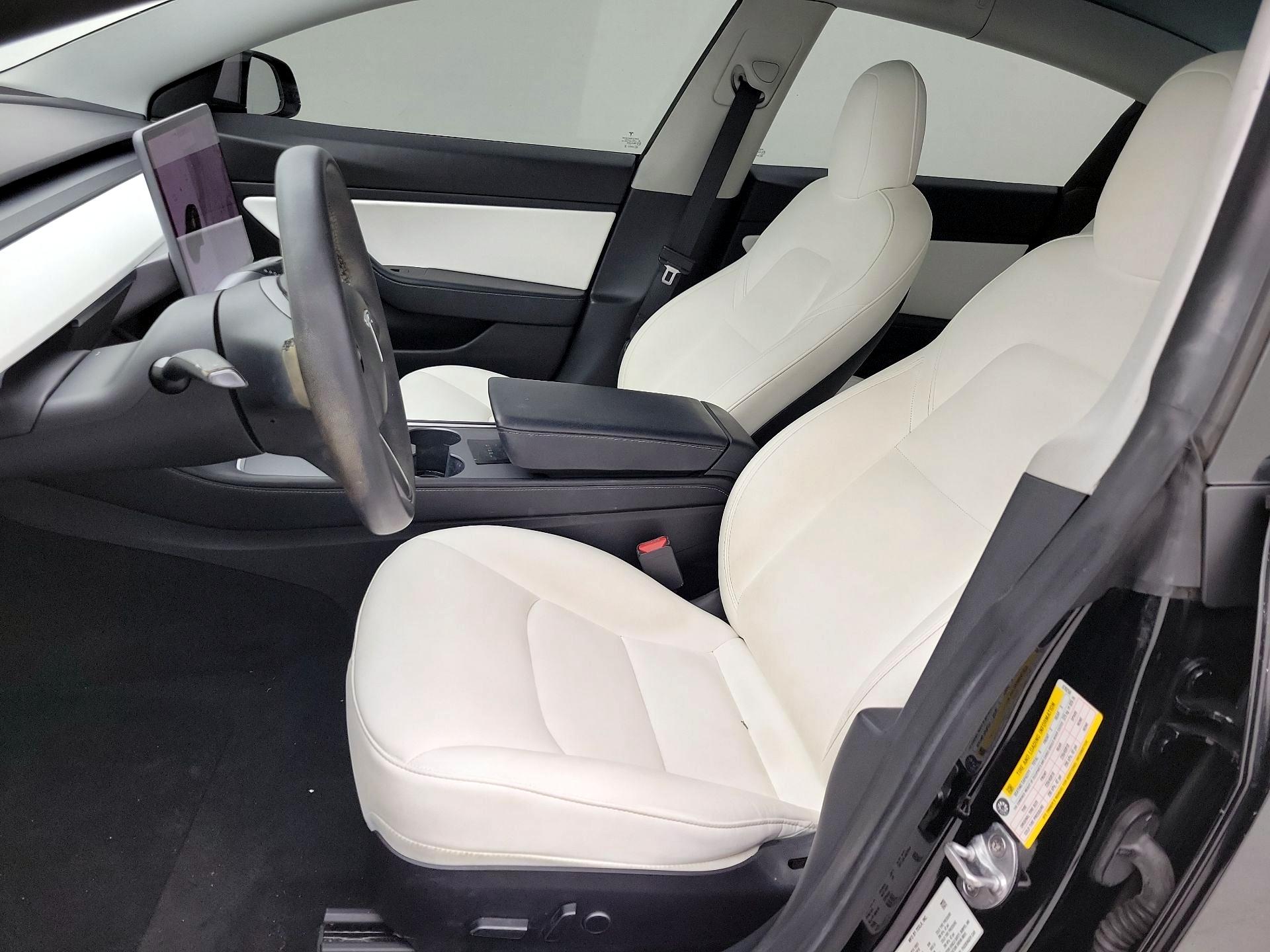 Thumbnail: 2021 Tesla Model 3 - 11
