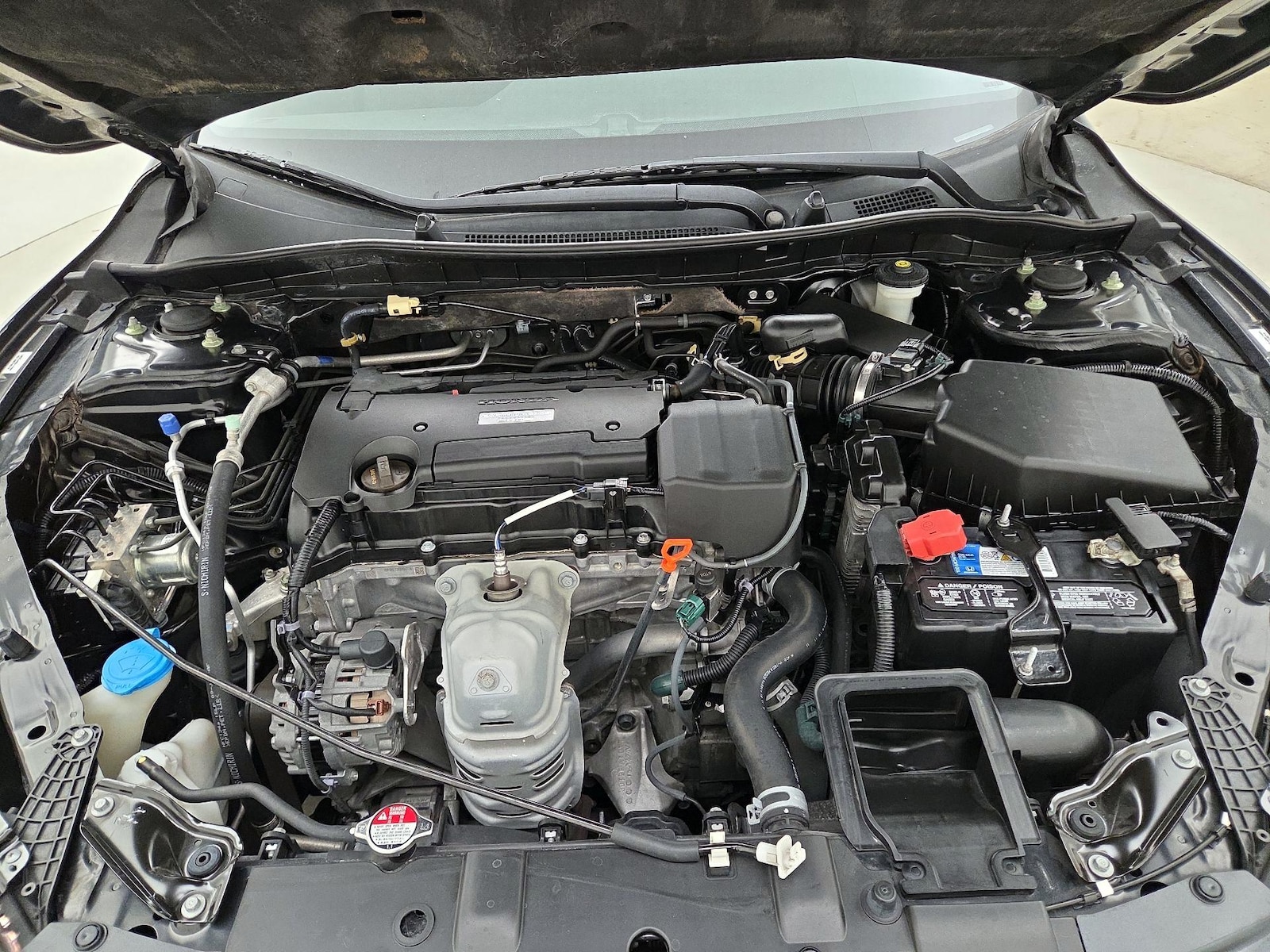 2017 Honda Accord LX - Photo 22