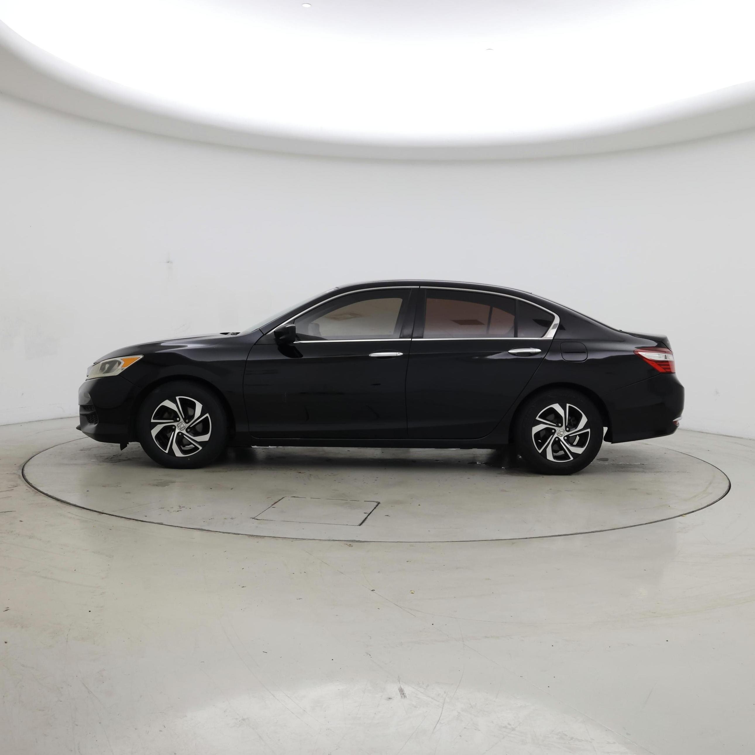 Thumbnail: 2017 Honda Accord - 3