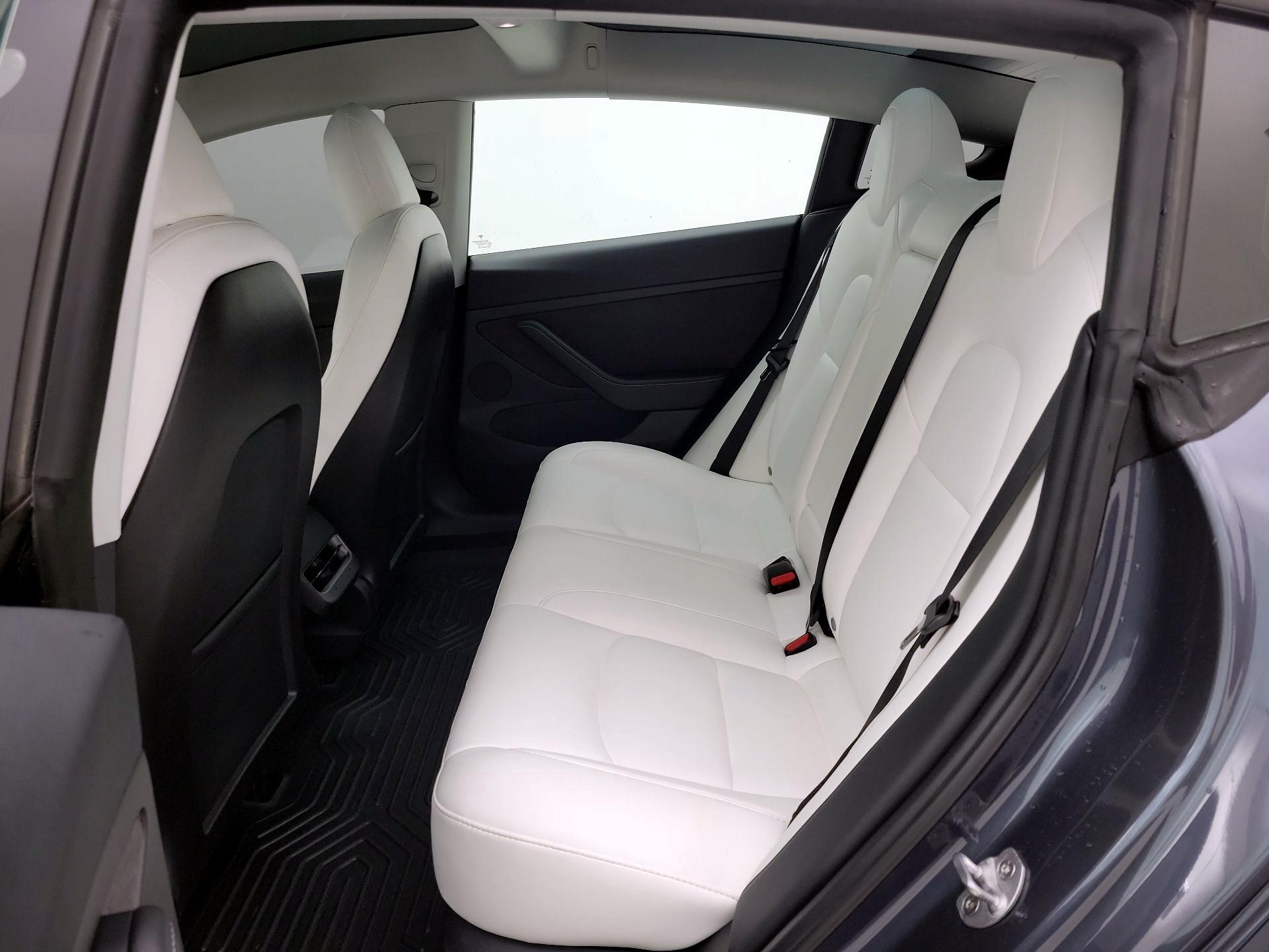 Thumbnail: 2023 Tesla Model 3 - 18