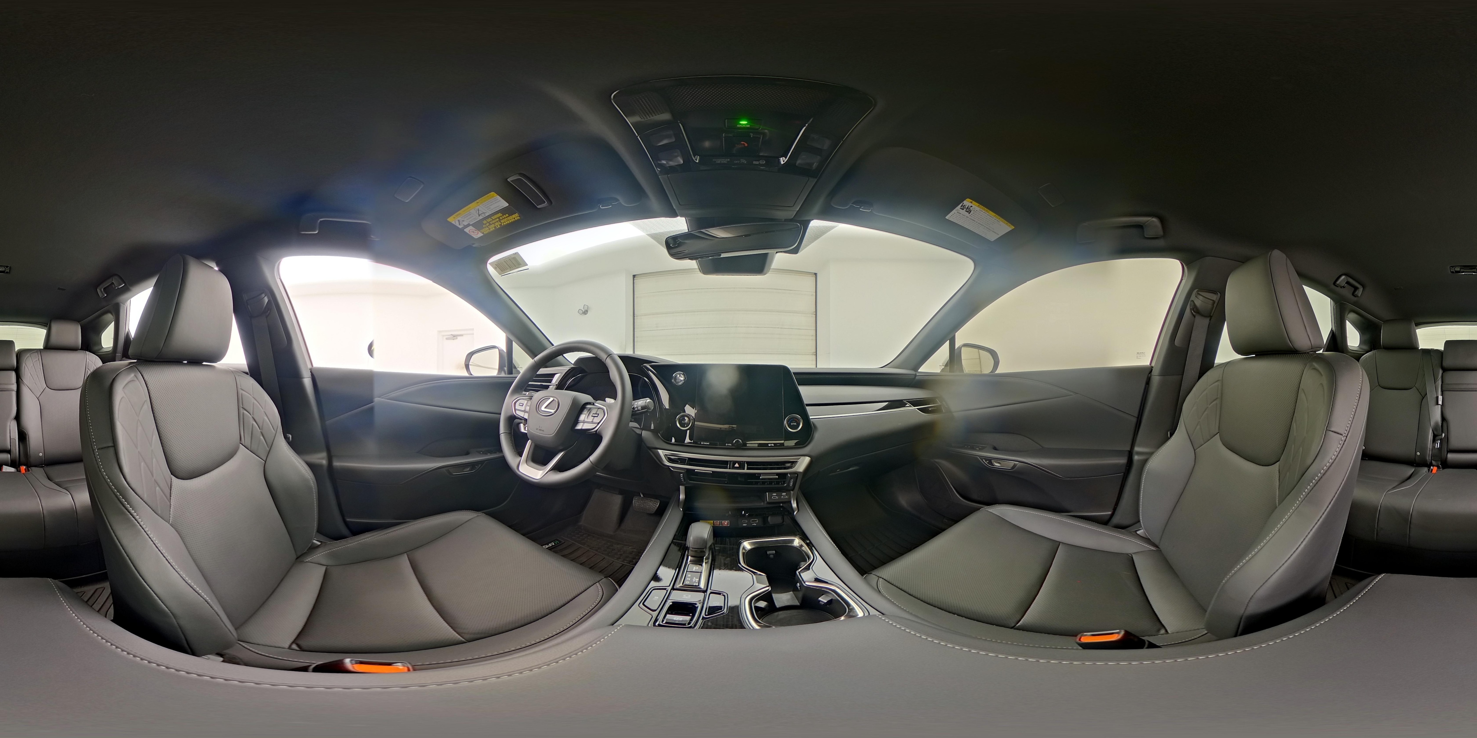 2025 Lexus RX 350 - Photo 23