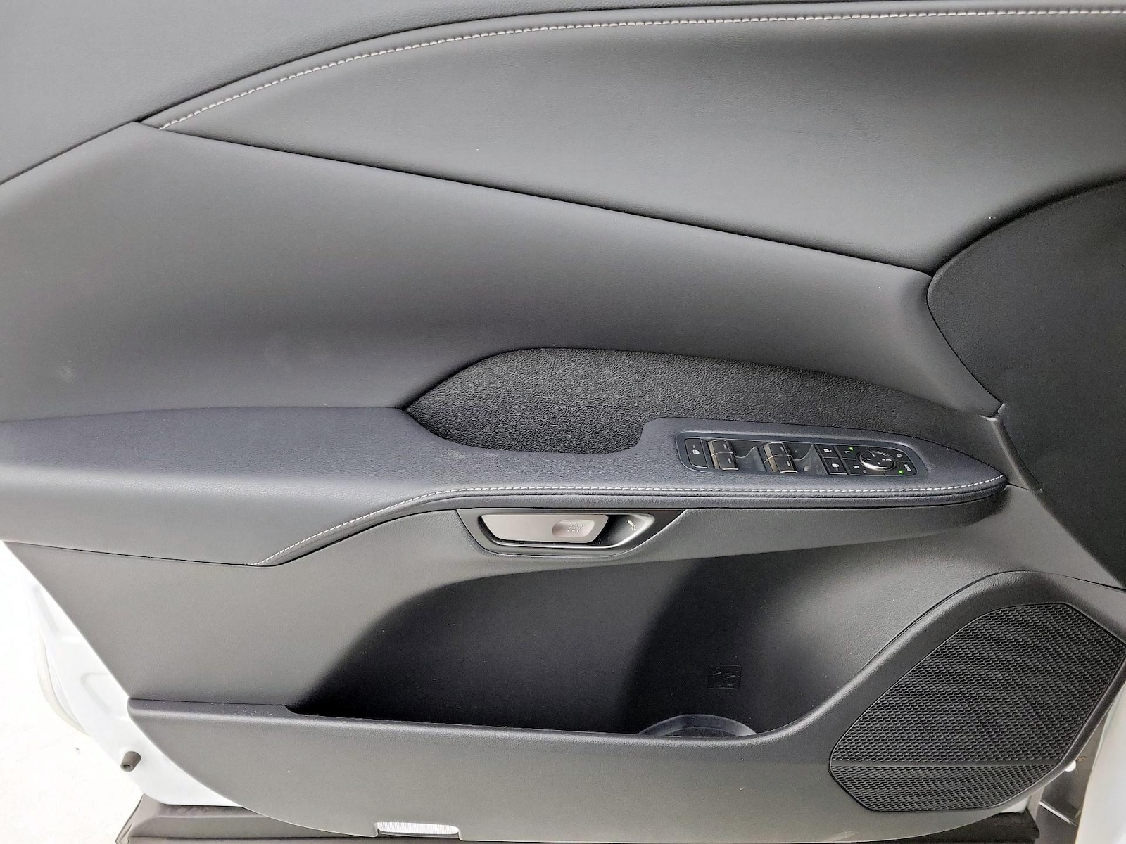 2025 Lexus RX 350 - Photo 13