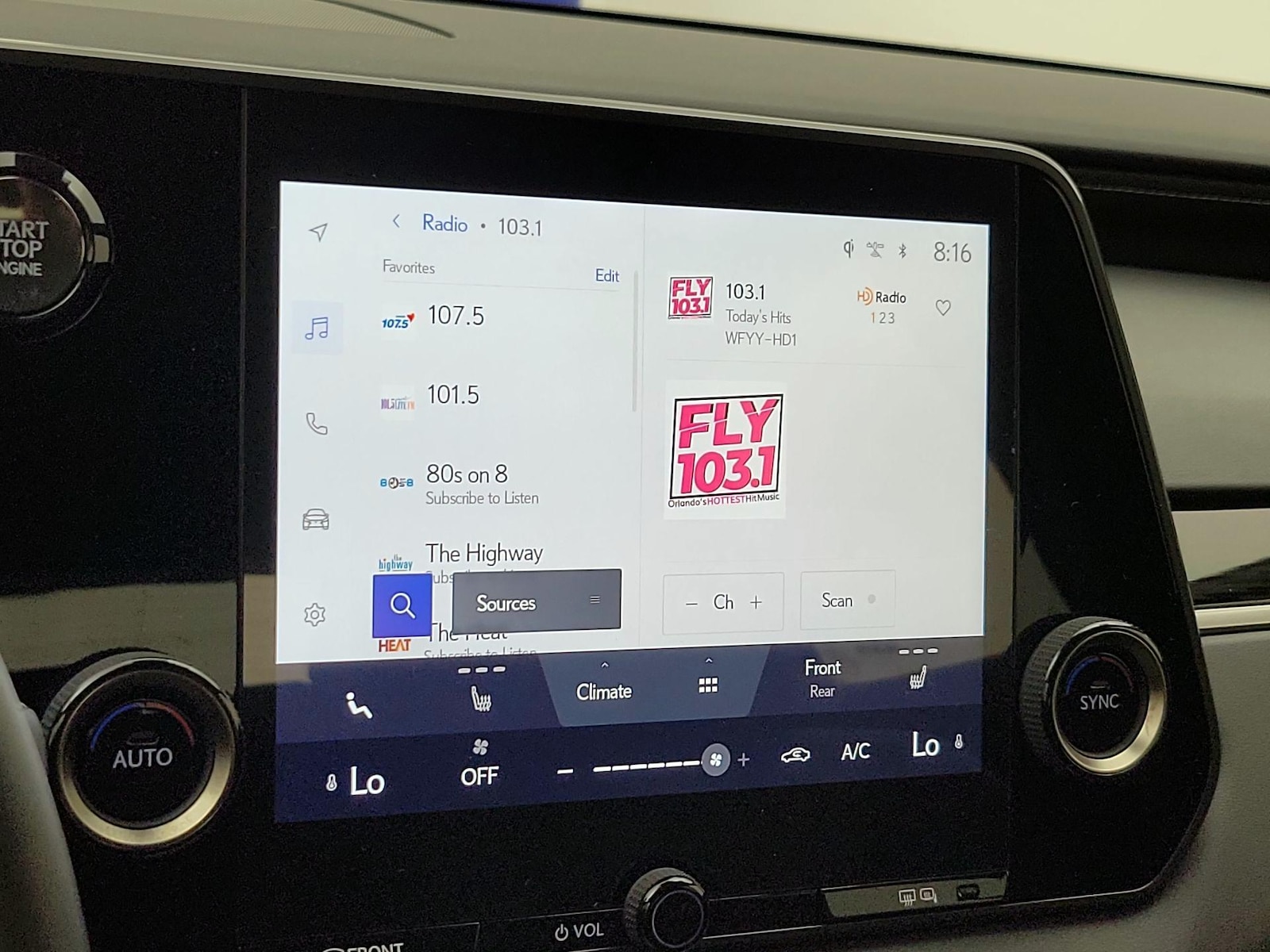 2025 Lexus RX 350 - Photo 16