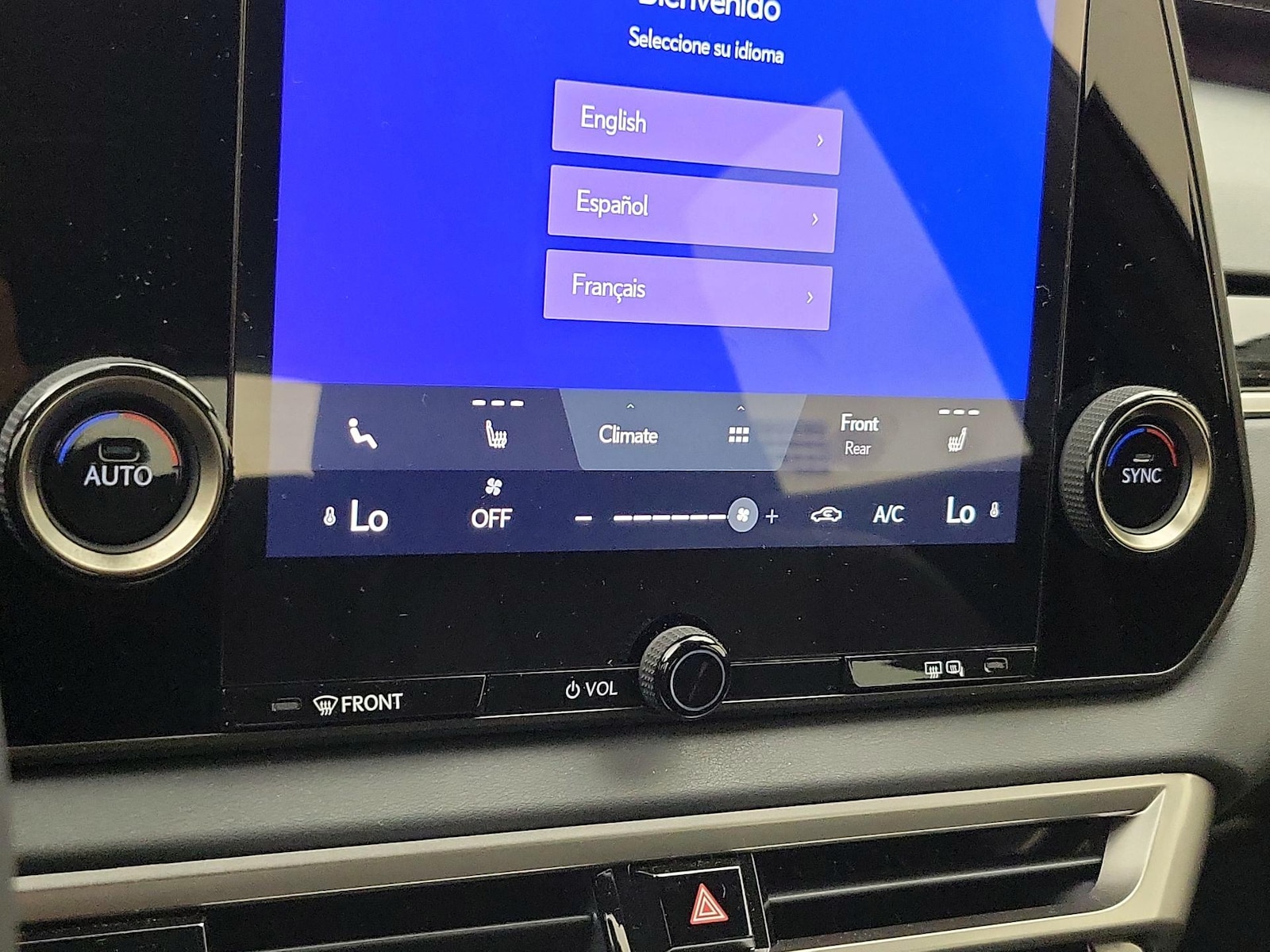 2025 Lexus RX 350 - Photo 17