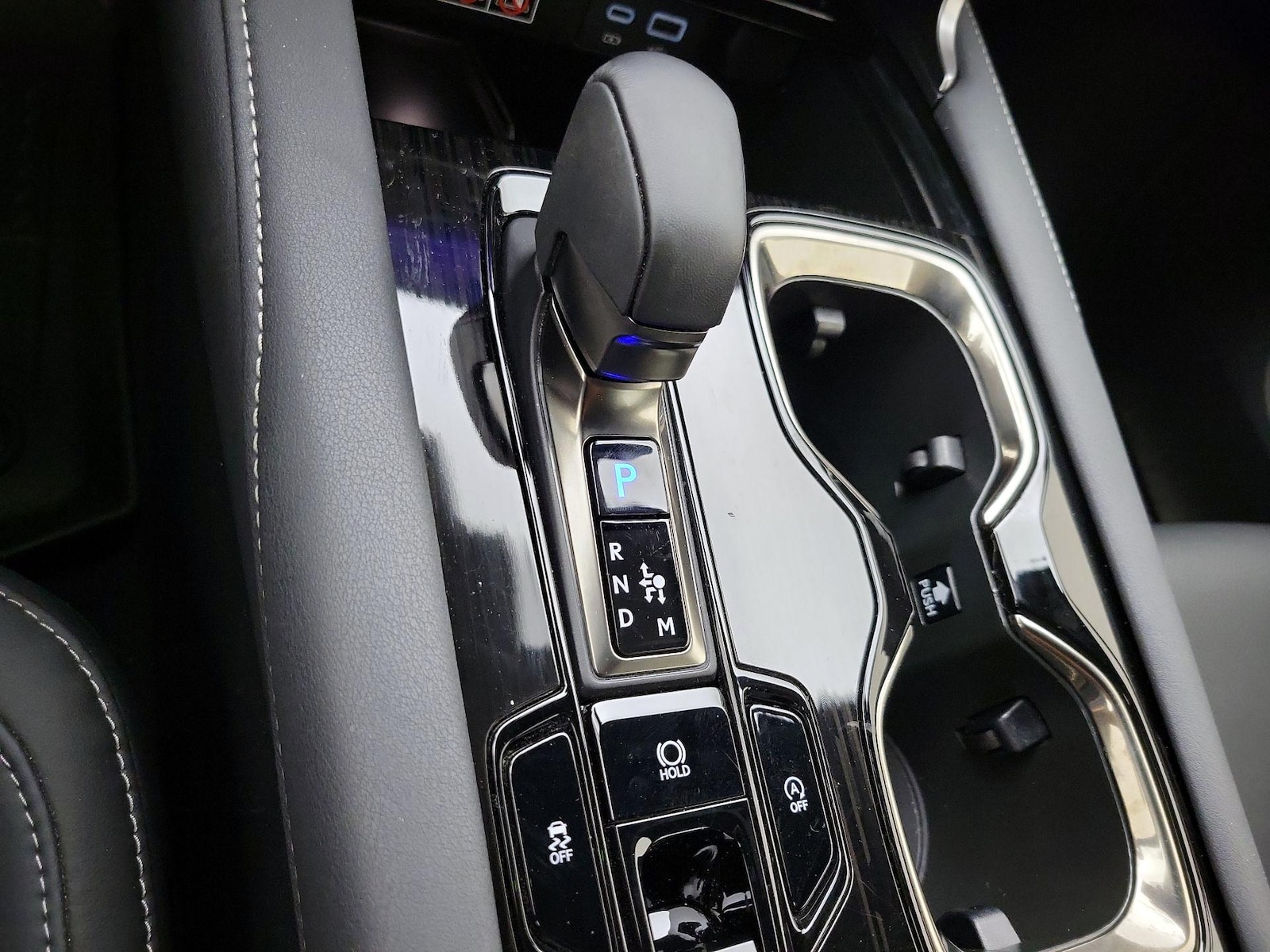 2025 Lexus RX 350 - Photo 18