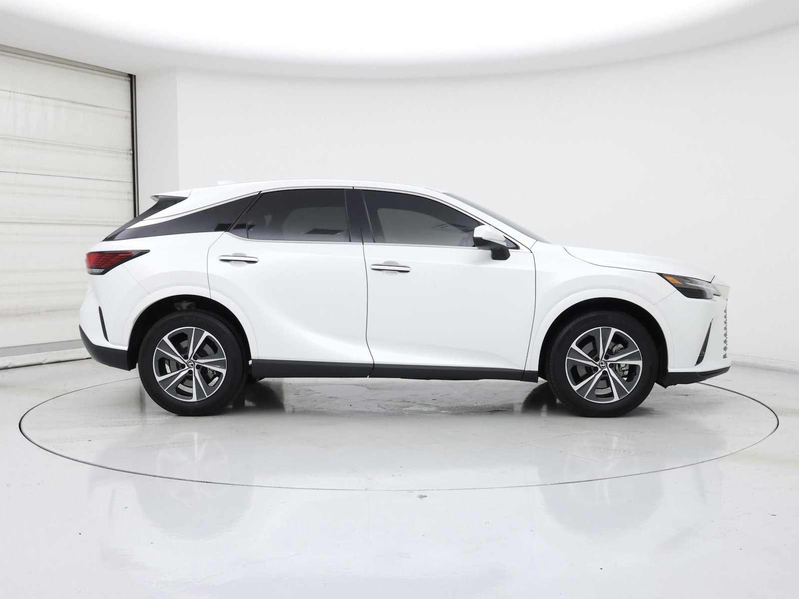 2025 Lexus RX 350 - Photo 8