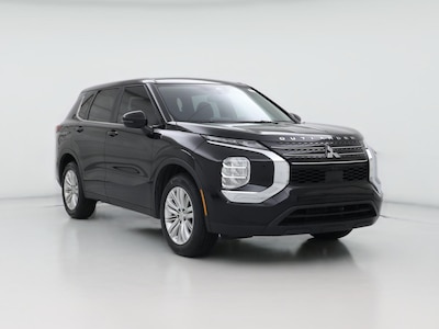 2023 Mitsubishi Outlander SE