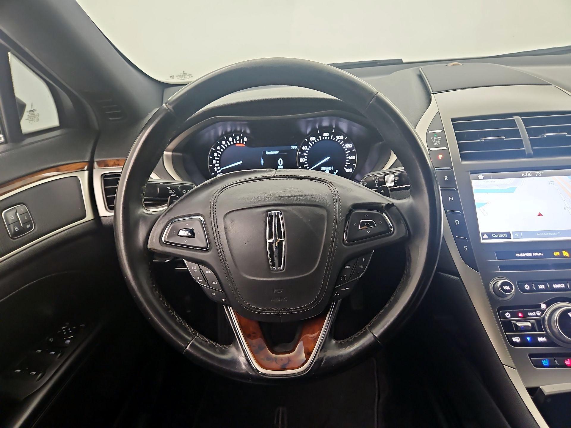 Thumbnail: 2017 Lincoln MKZ - 10