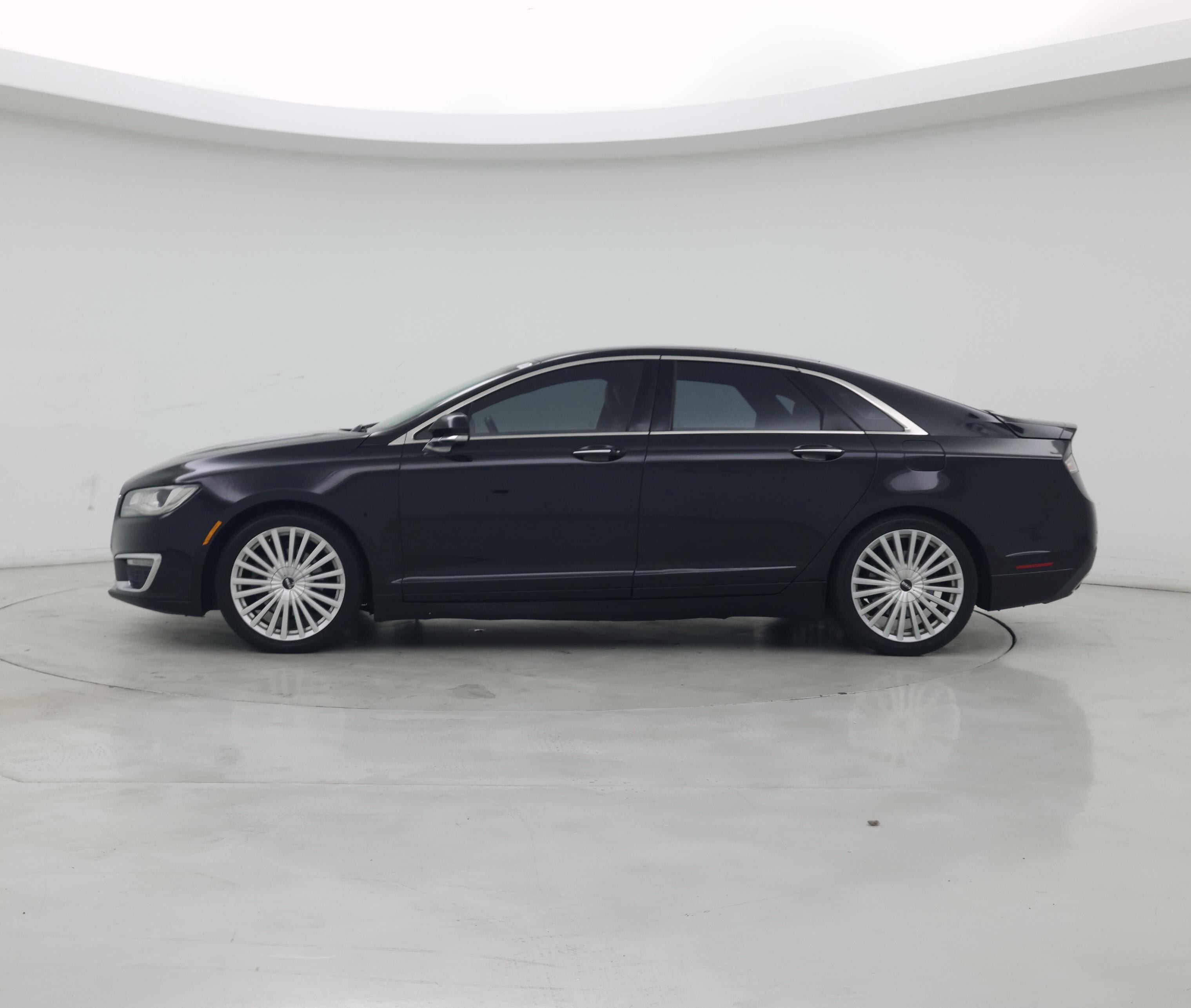 Thumbnail: 2017 Lincoln MKZ - 3