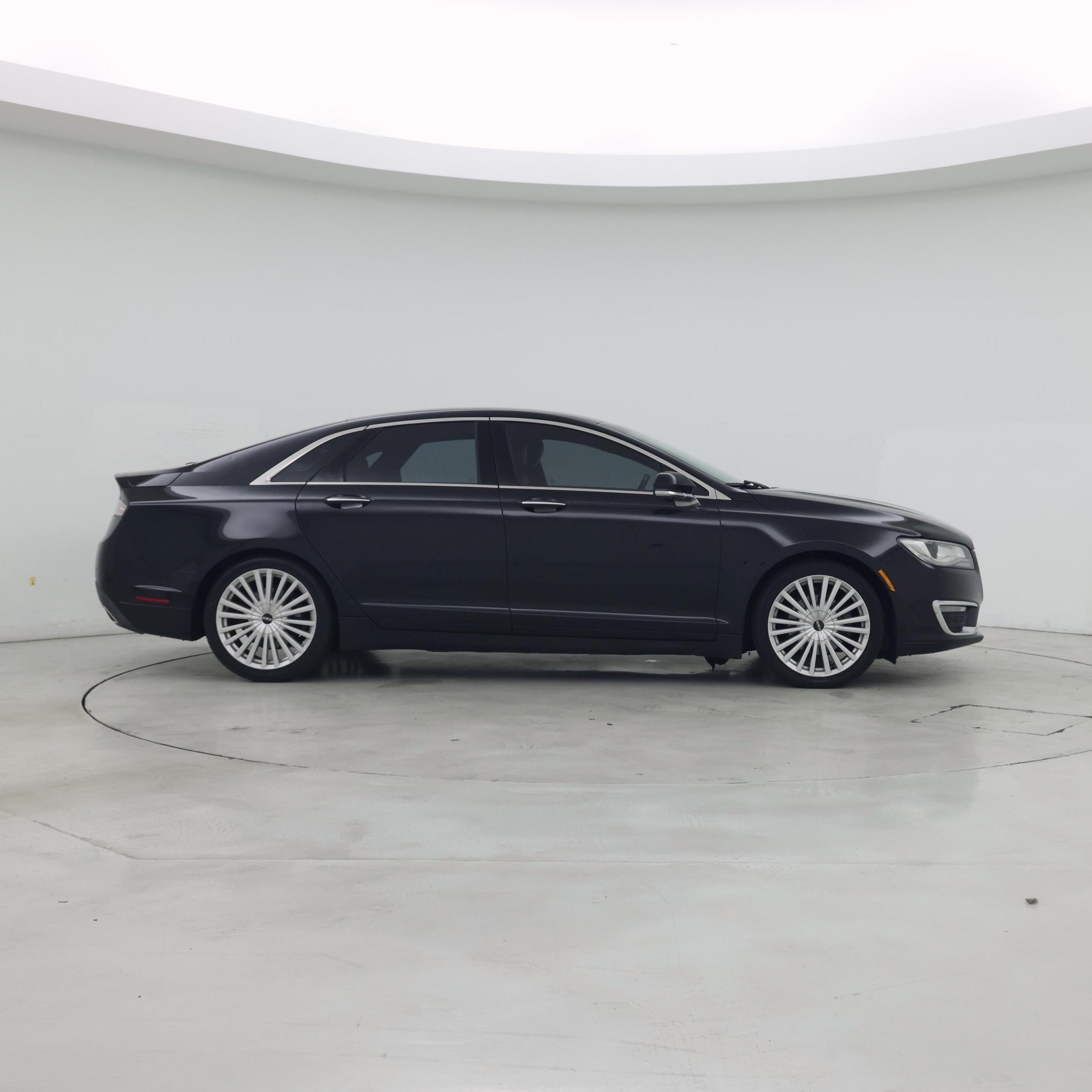 Thumbnail: 2017 Lincoln MKZ - 7