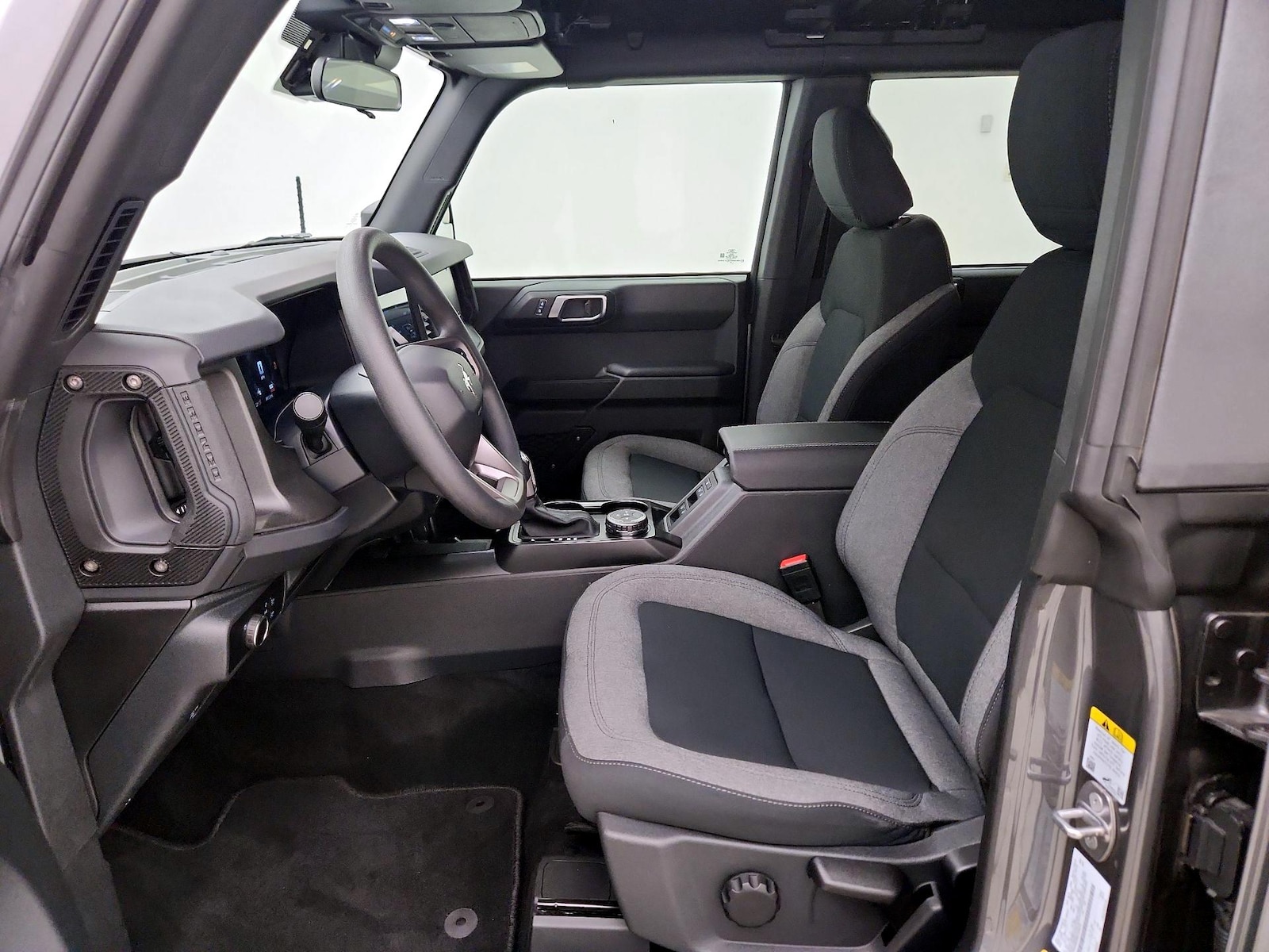 2025 Ford Bronco 4-Door Base - Photo 12