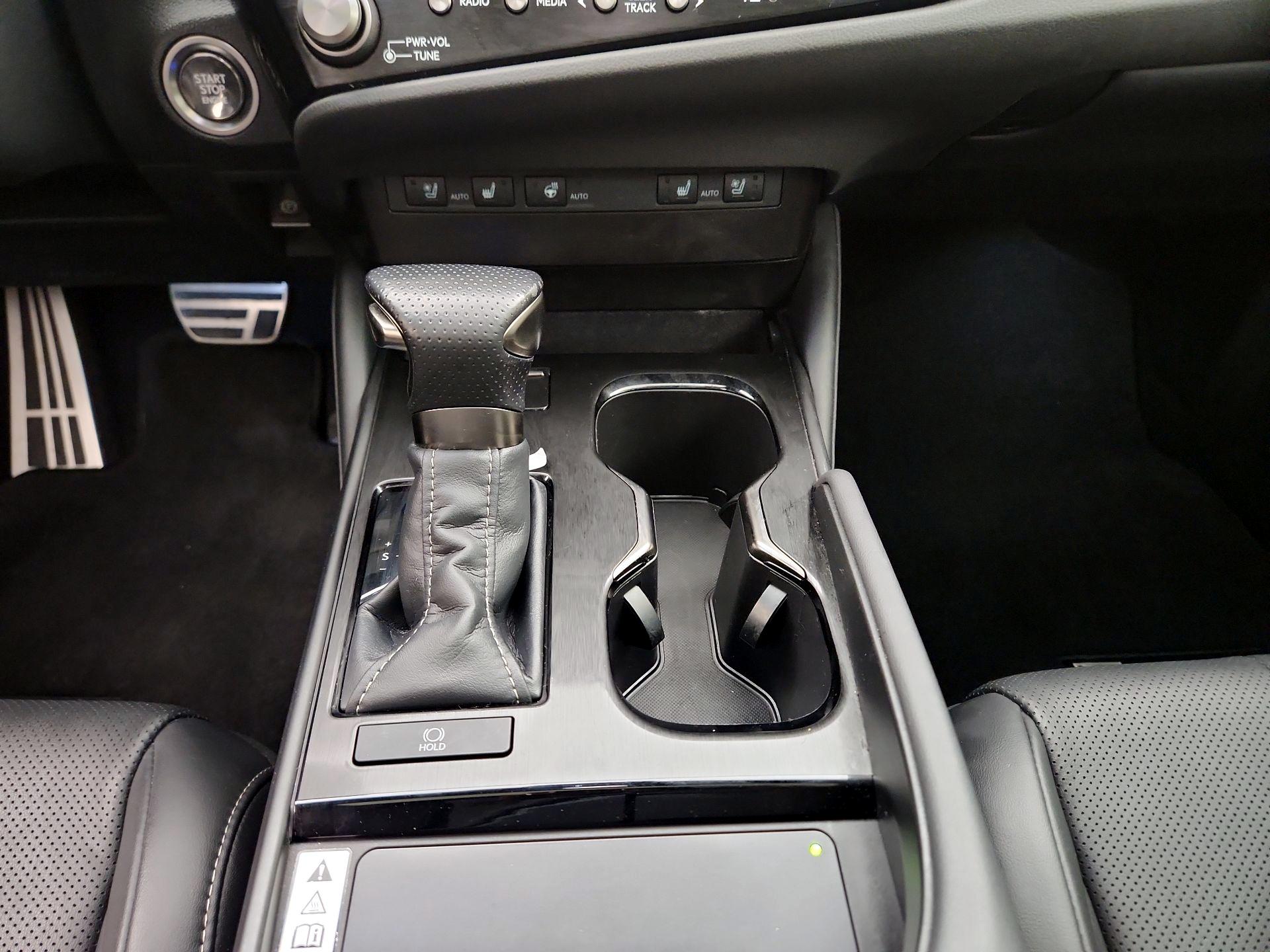 Thumbnail: 2023 Lexus ES - 17