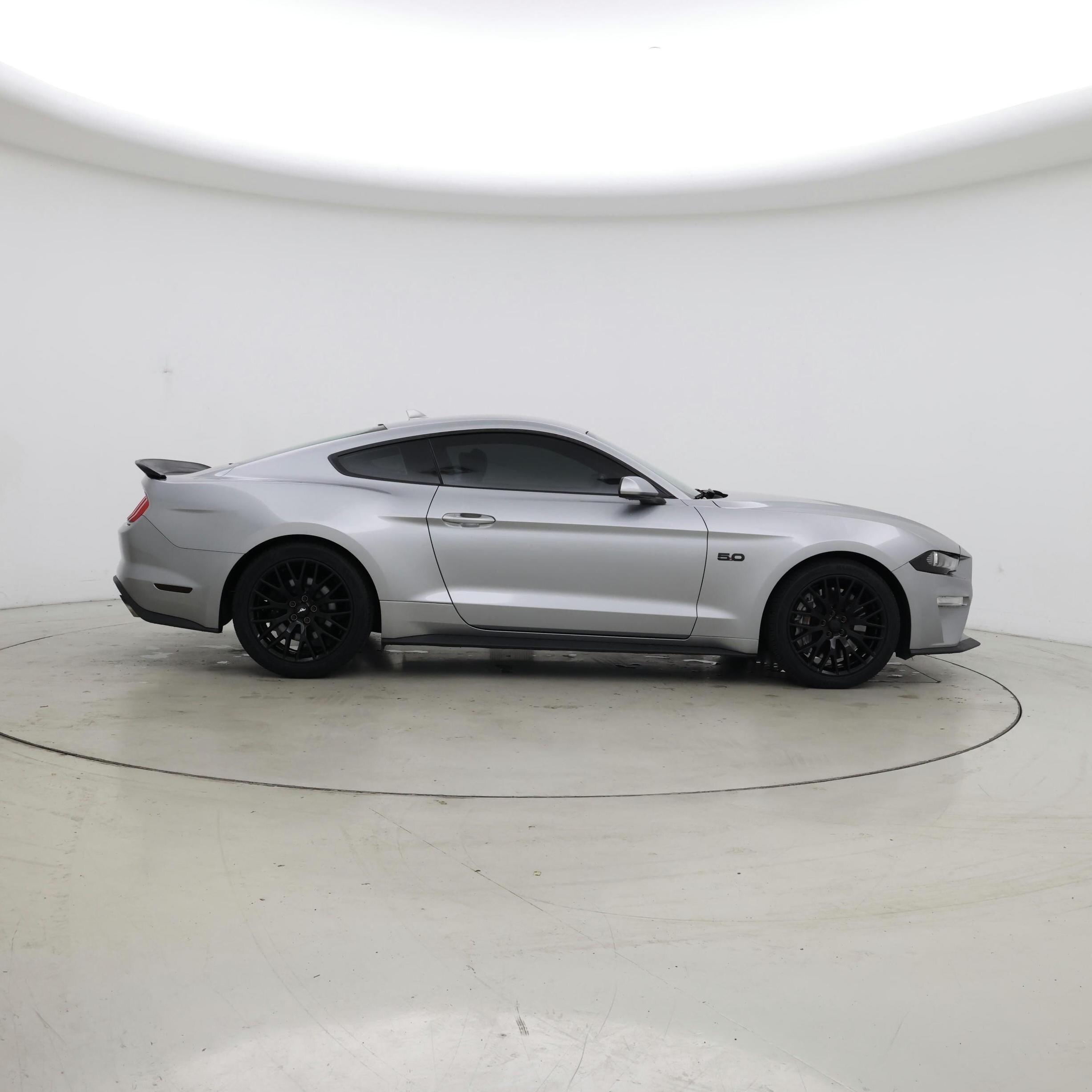 Thumbnail: 2022 Ford Mustang - 7