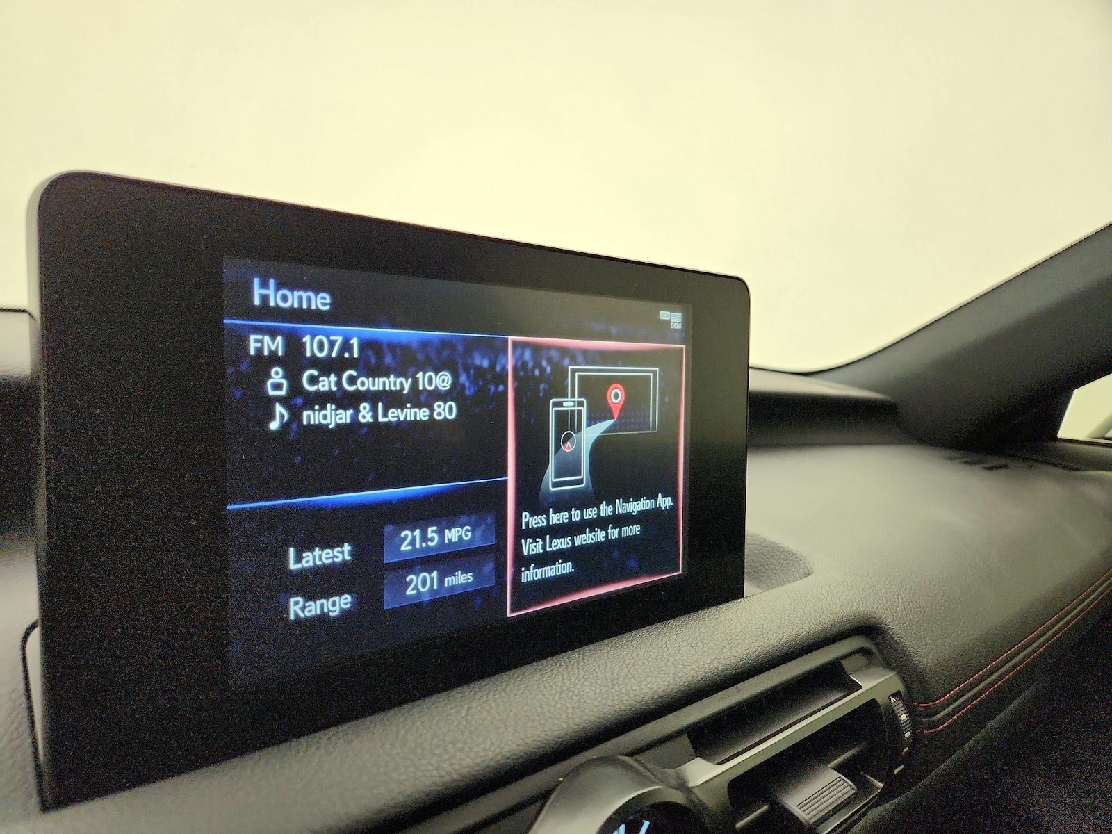 2023 Lexus IS 300 - Photo 15