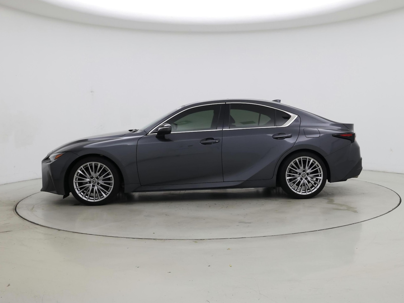 2023 Lexus IS 300 - Photo 4