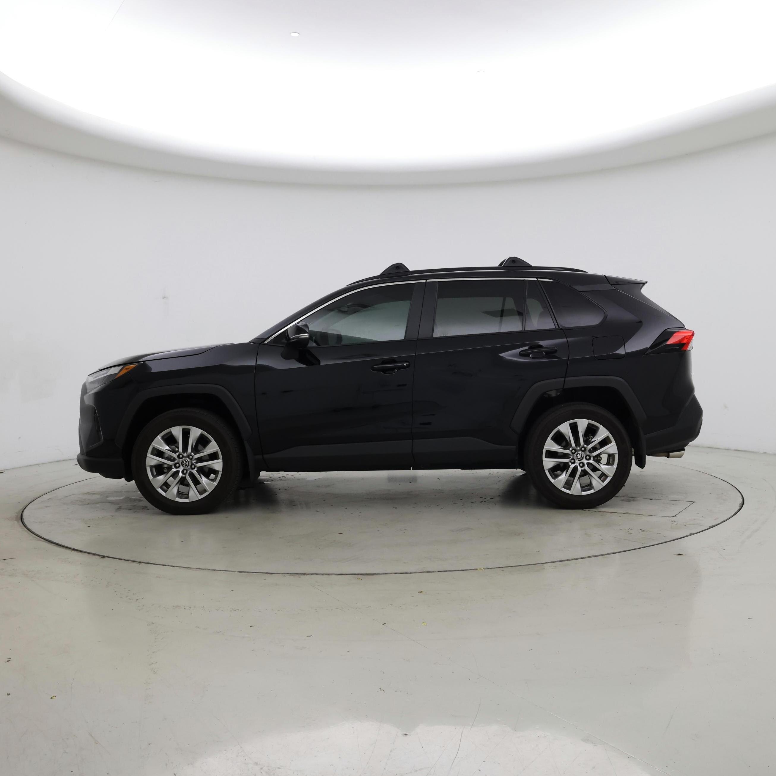 Thumbnail: 2025 Toyota RAV4 - 3