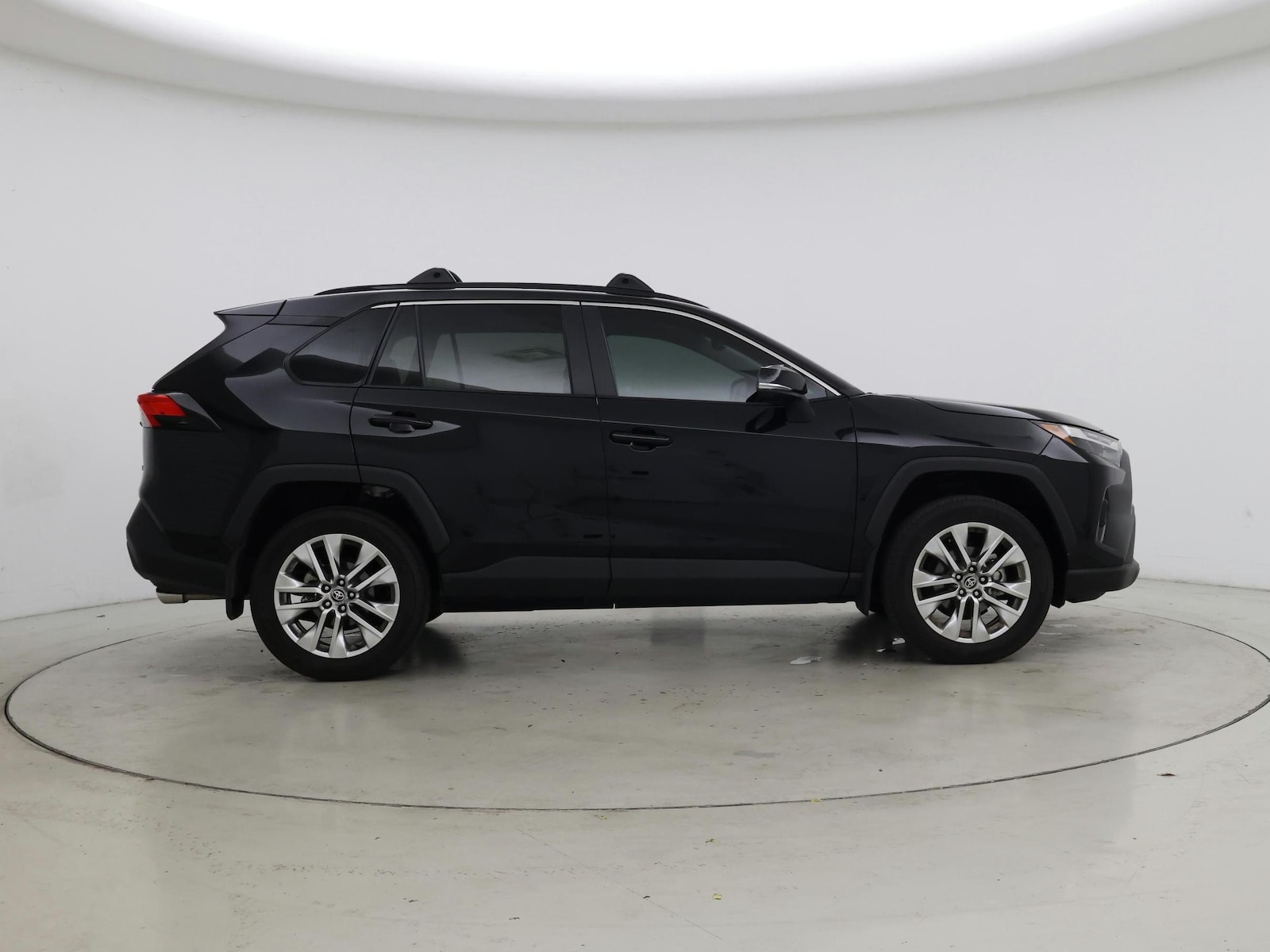 2025 Toyota RAV4 XLE Premium - Photo 8