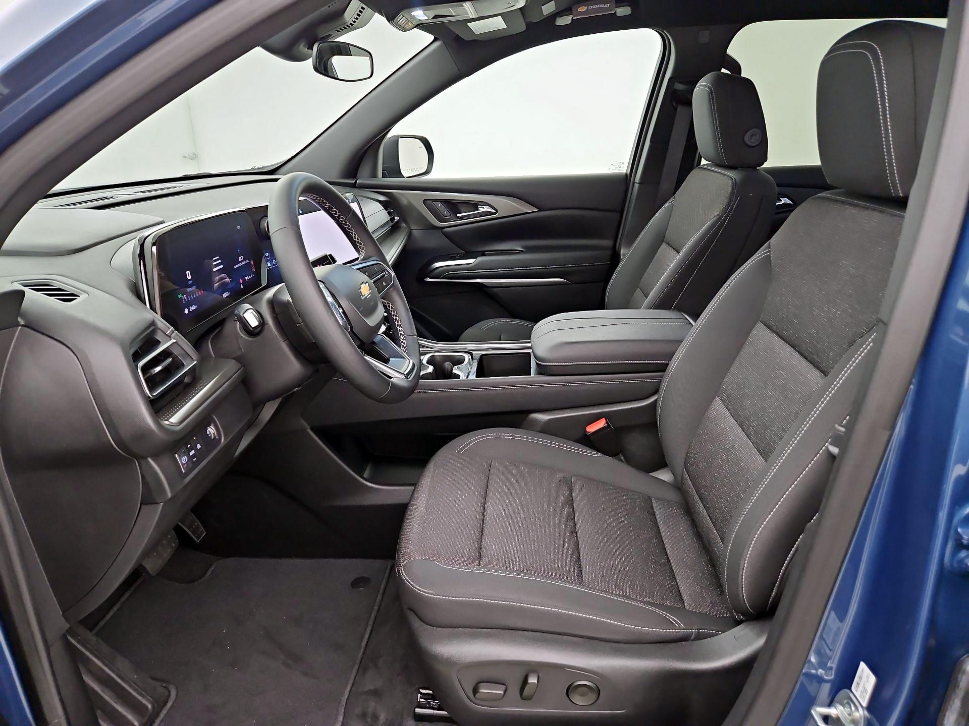Thumbnail: 2025 Chevrolet Traverse - 9