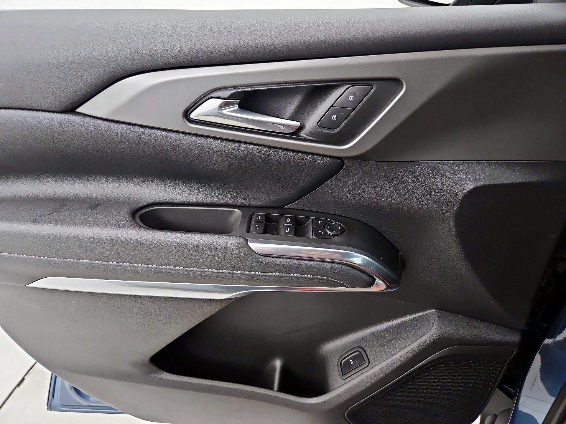 Thumbnail: 2025 Chevrolet Traverse - 10