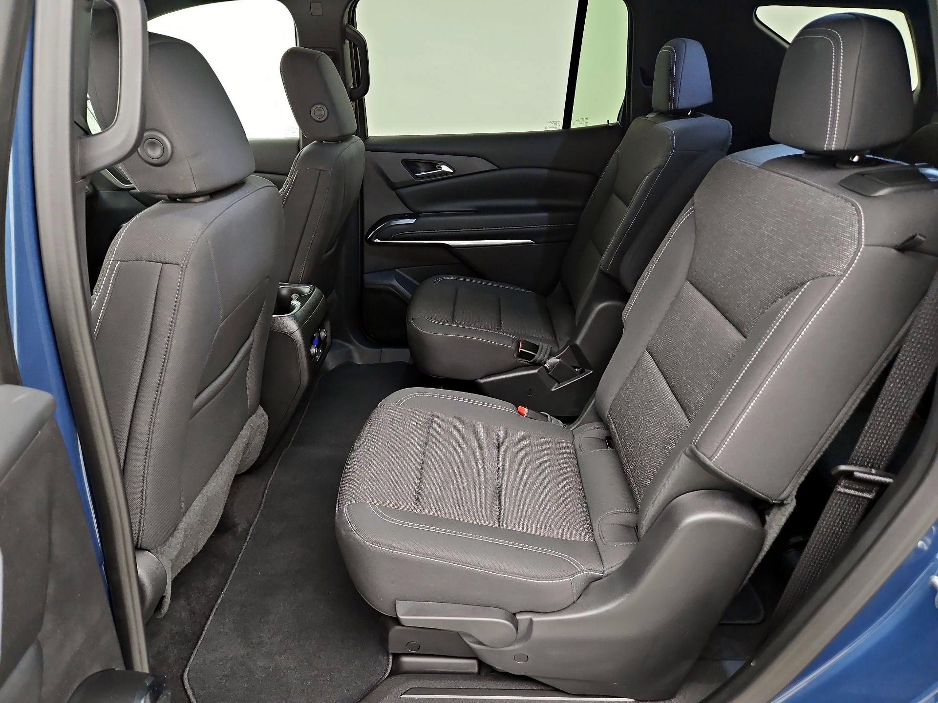 Thumbnail: 2025 Chevrolet Traverse - 18