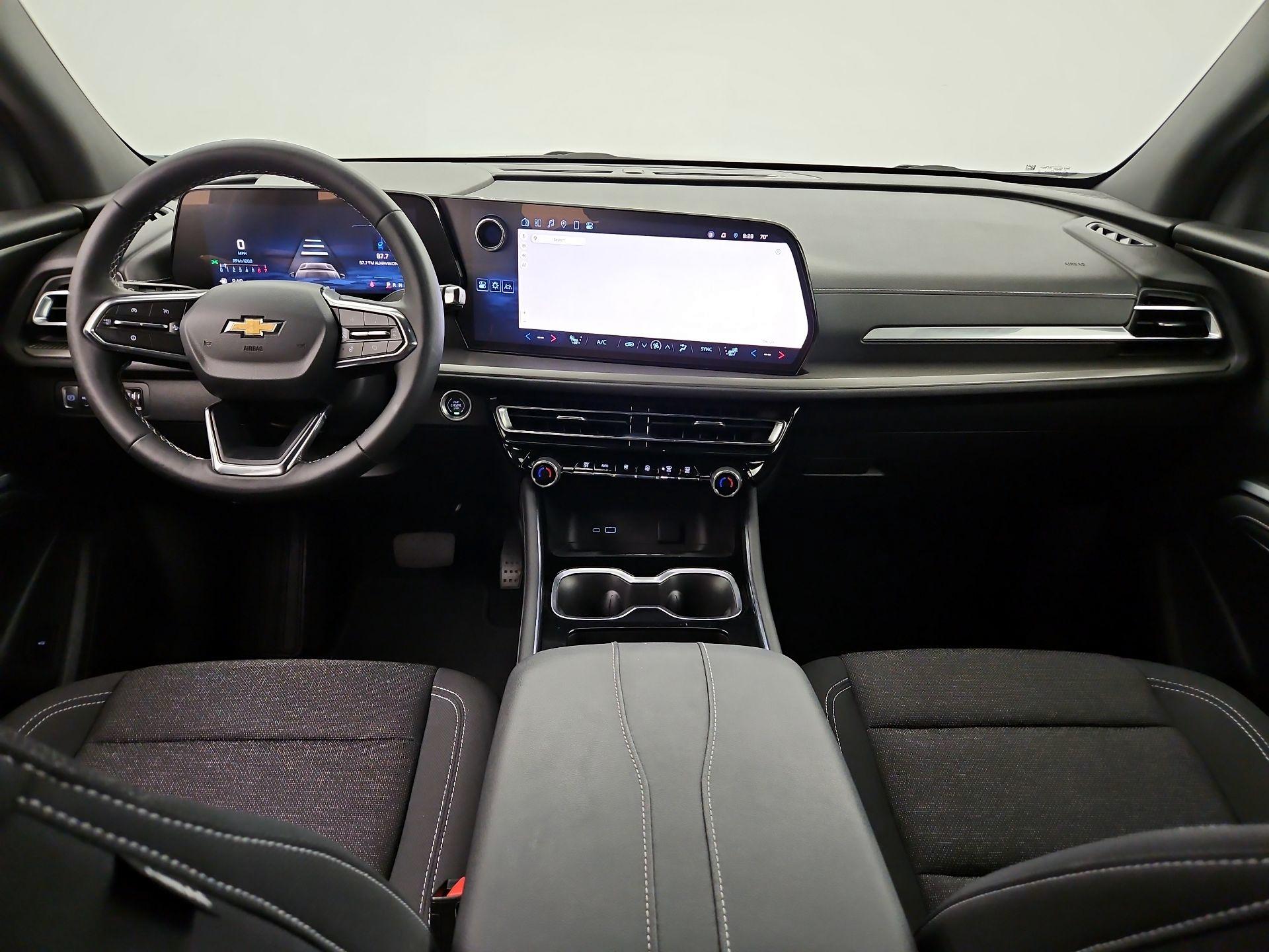 Thumbnail: 2025 Chevrolet Traverse - 8