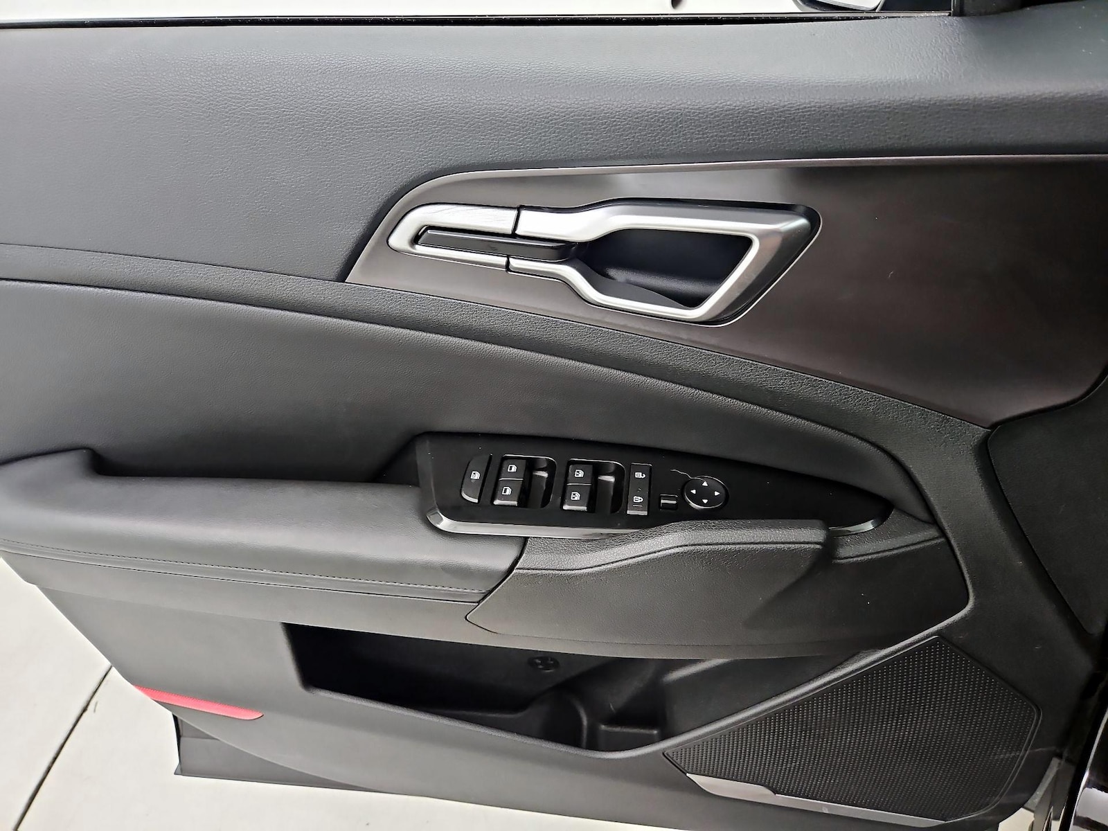 2023 Kia Sportage EX - Photo 11