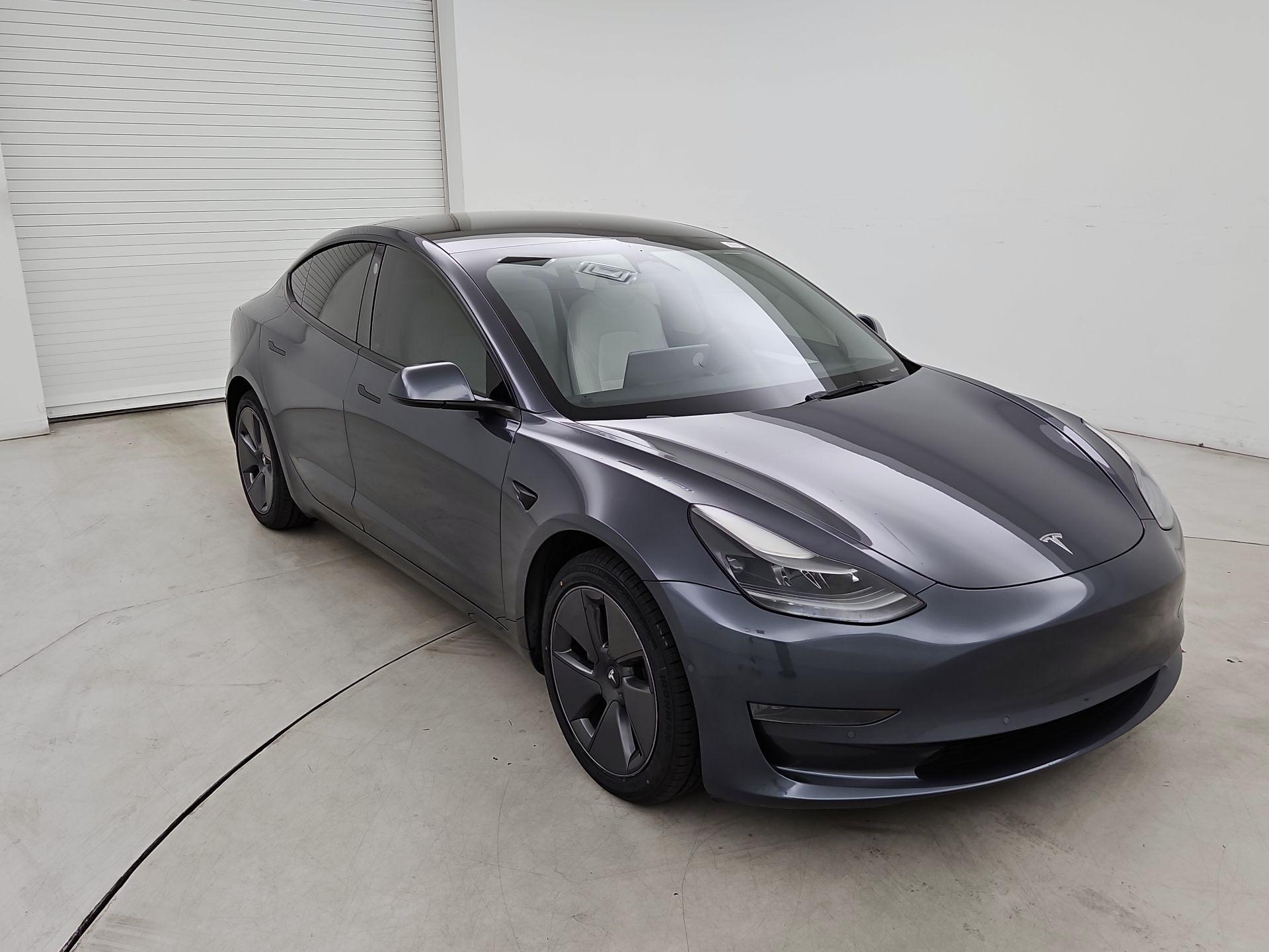 Thumbnail: 2022 Tesla Model 3 - 1