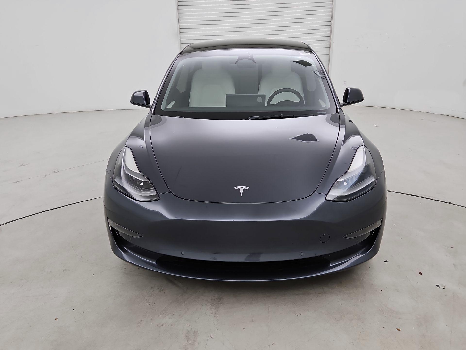 Thumbnail: 2022 Tesla Model 3 - 2