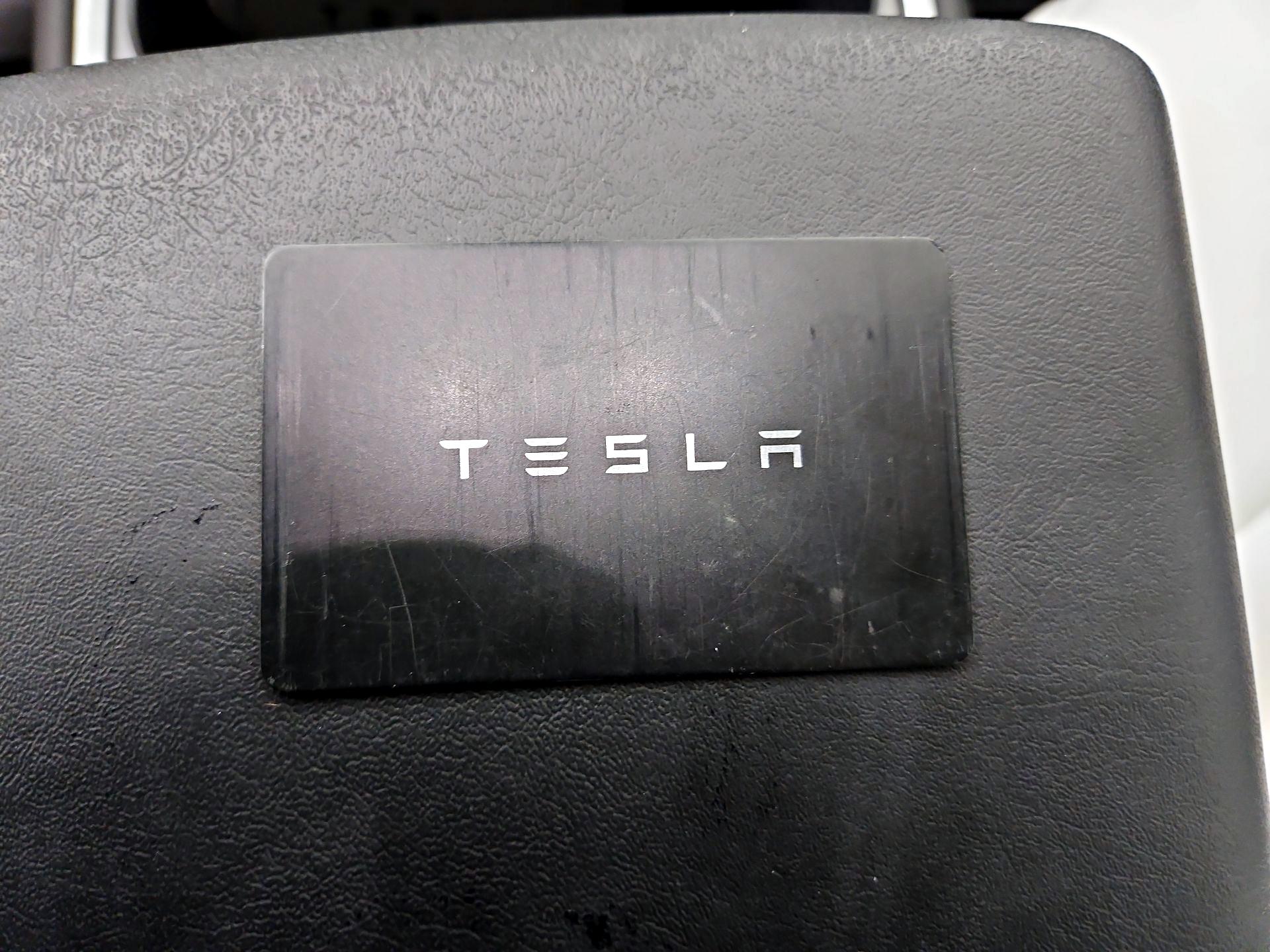 Thumbnail: 2022 Tesla Model 3 - 19