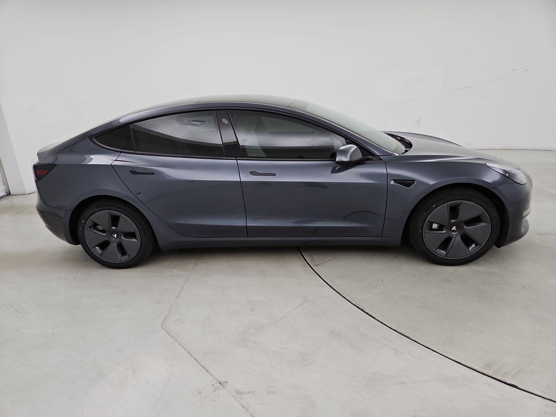 Thumbnail: 2022 Tesla Model 3 - 4