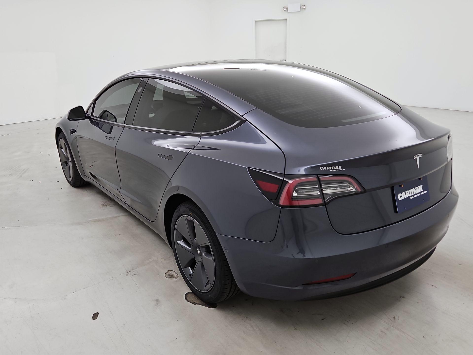 Thumbnail: 2022 Tesla Model 3 - 7