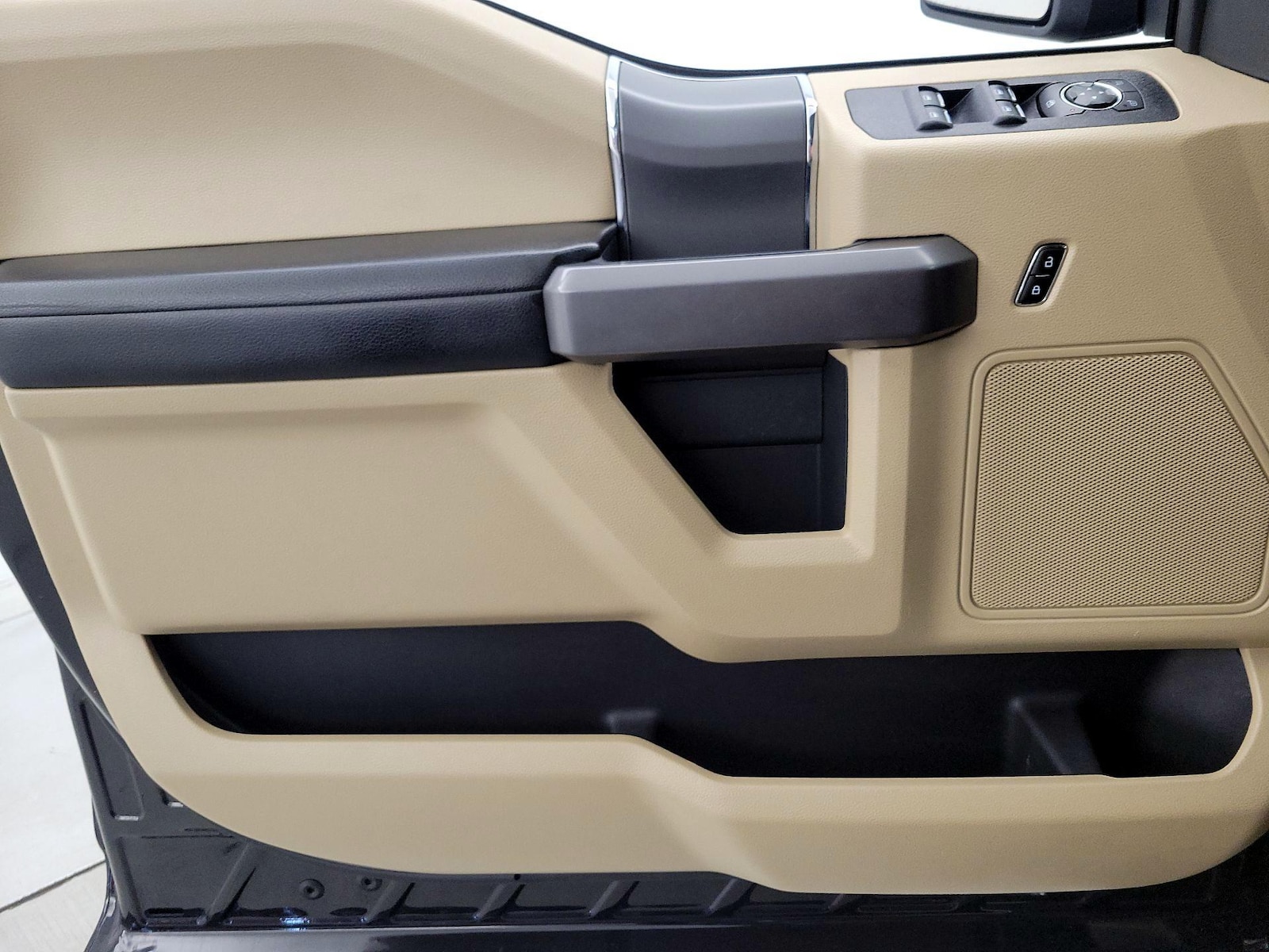 2020 Ford F-150 XLT - Photo 13