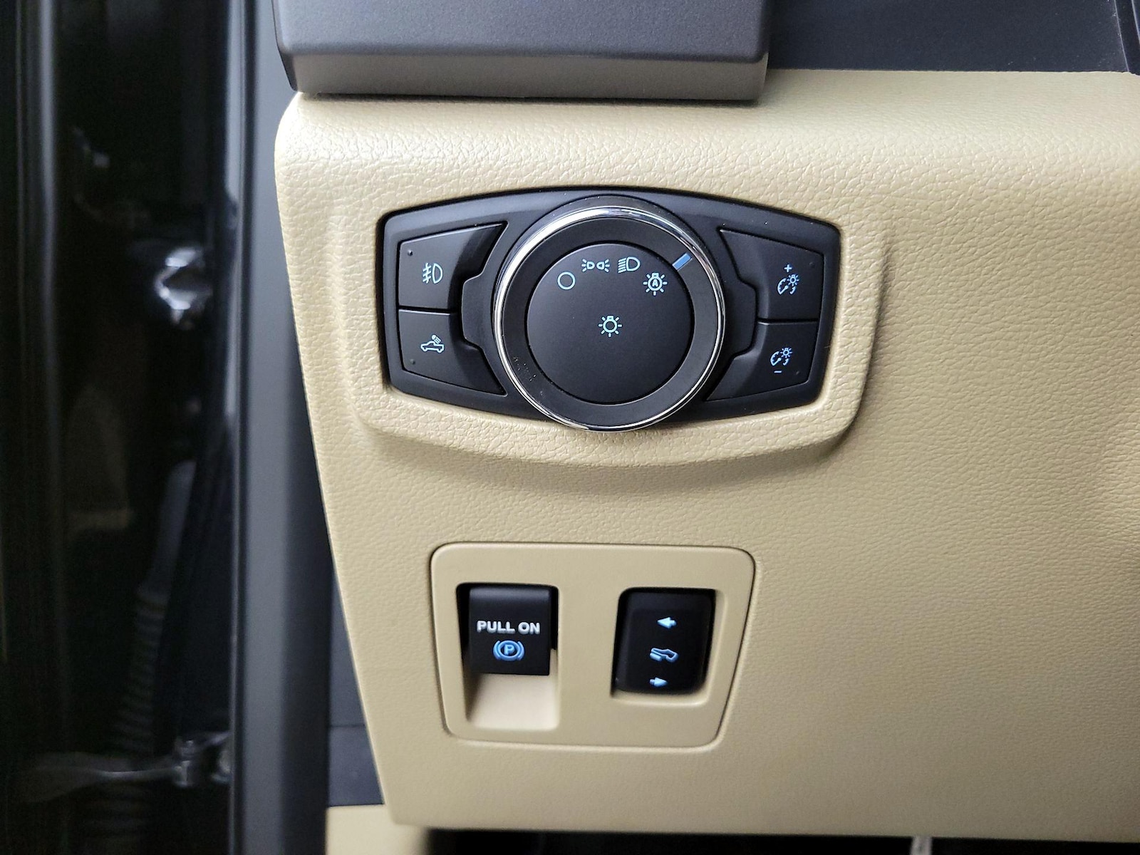 2020 Ford F-150 XLT - Photo 14
